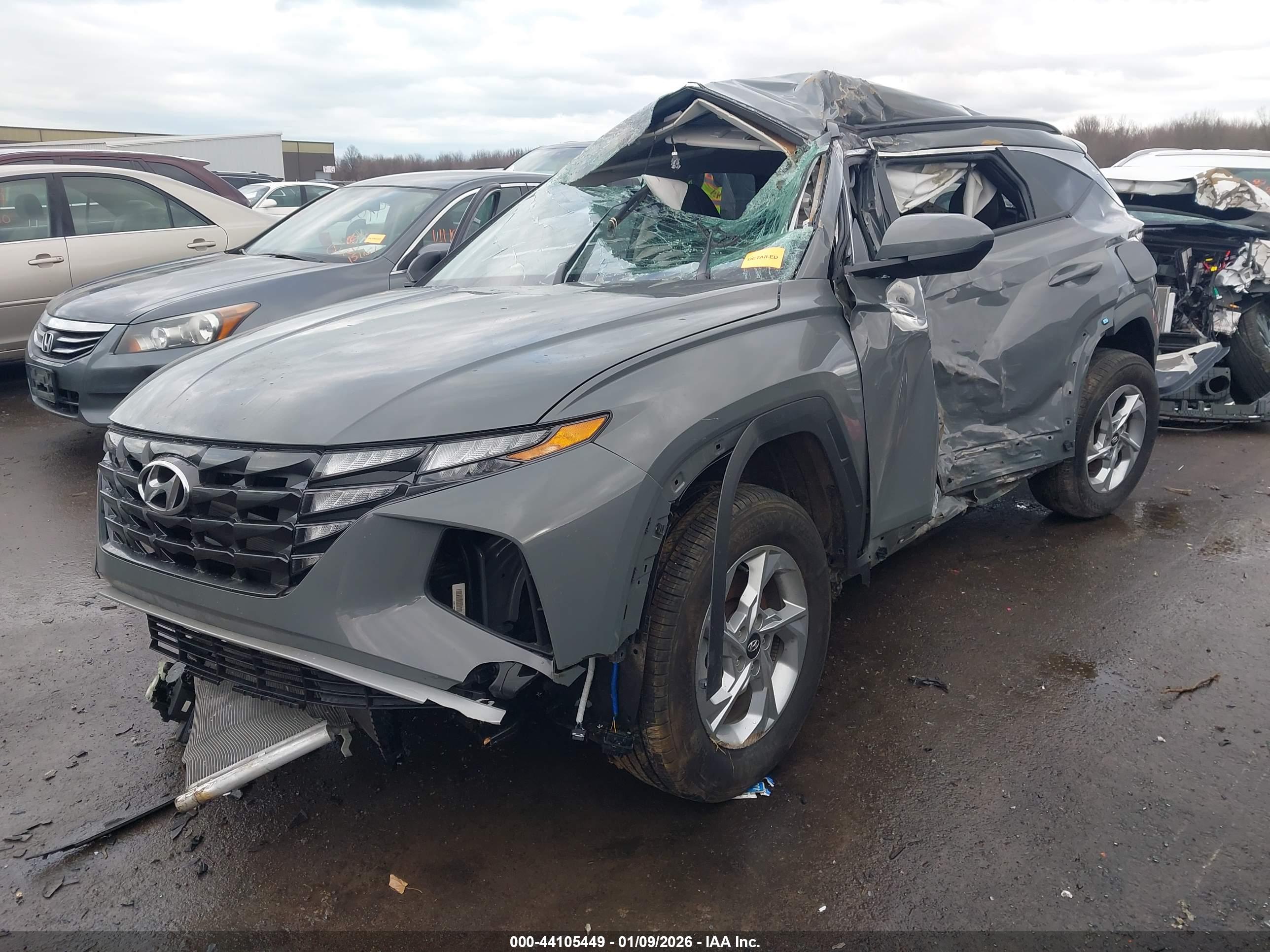 HYUNDAI TUCSON image 2