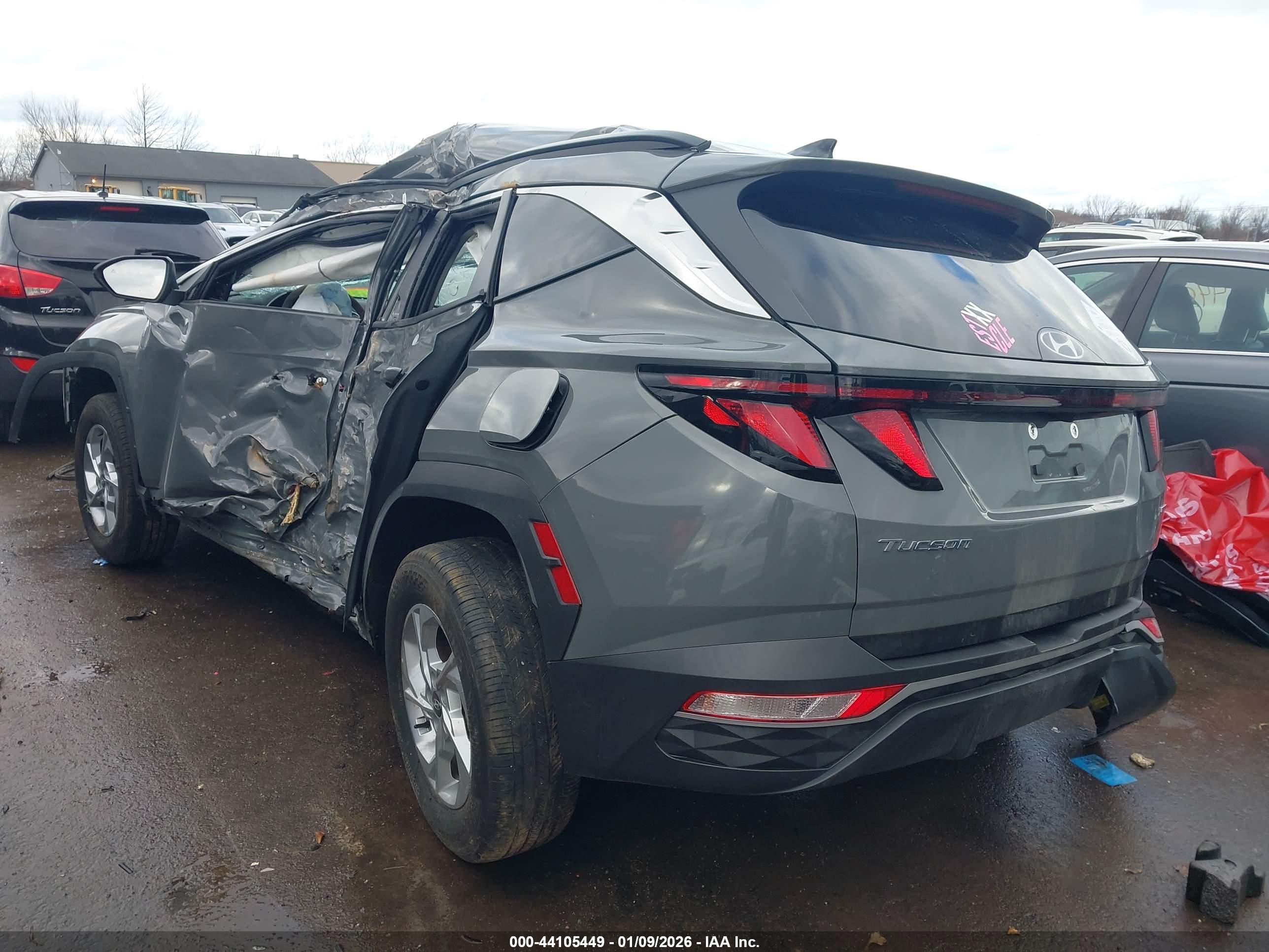 HYUNDAI TUCSON image 3