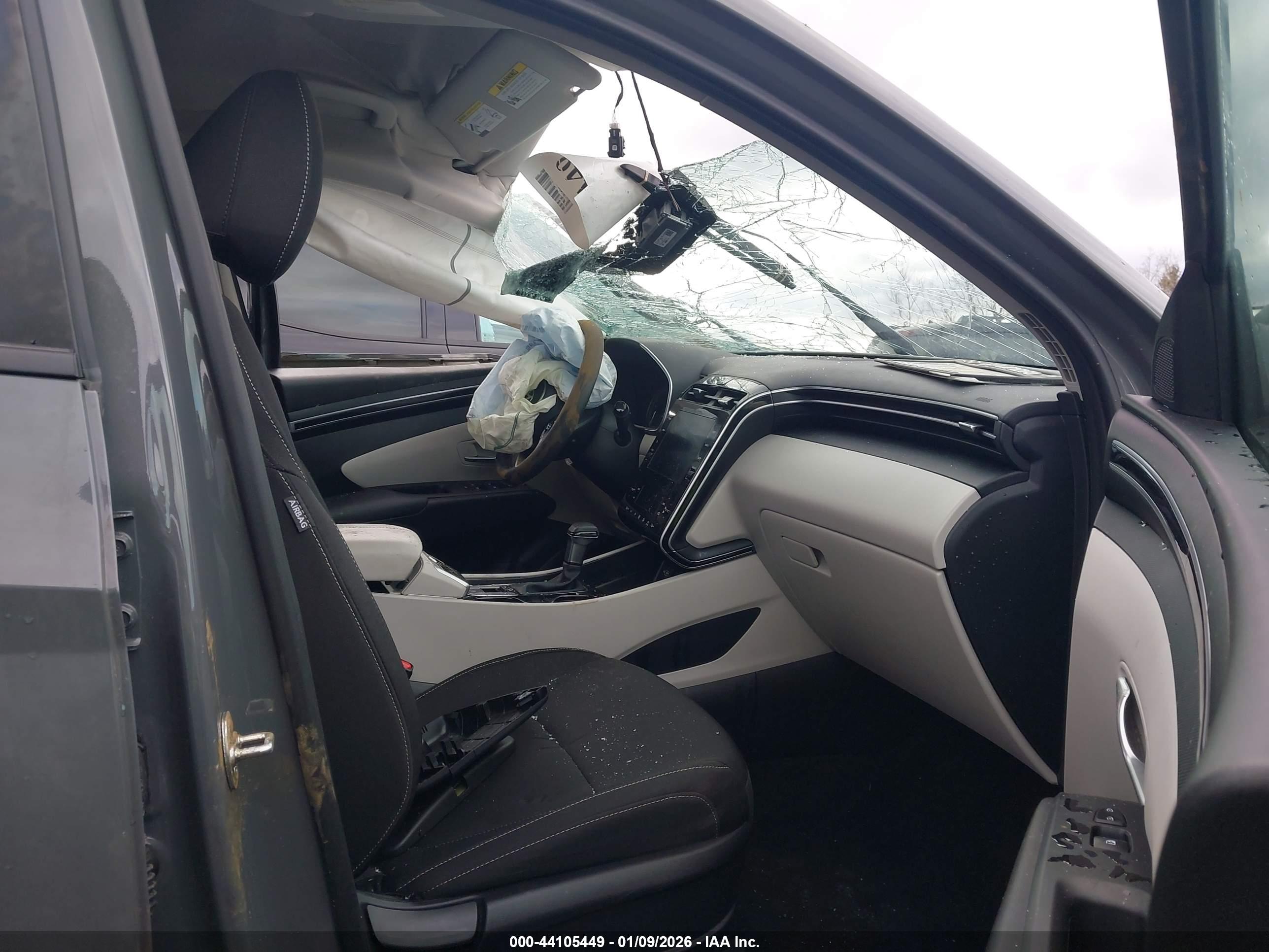 HYUNDAI TUCSON image 5