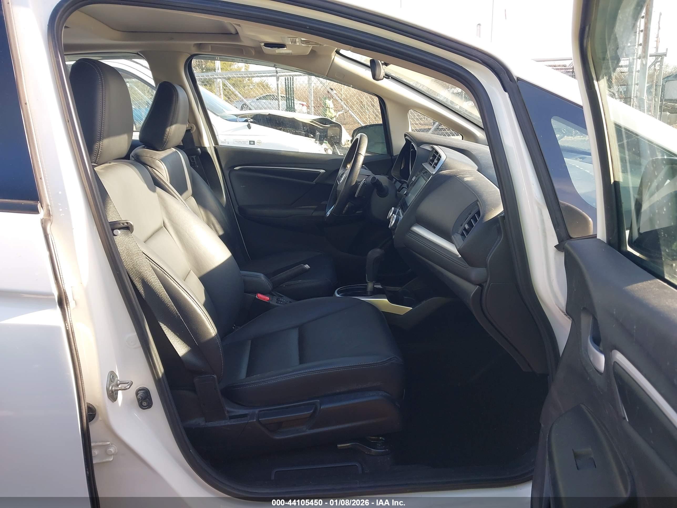 HONDA FIT image 5
