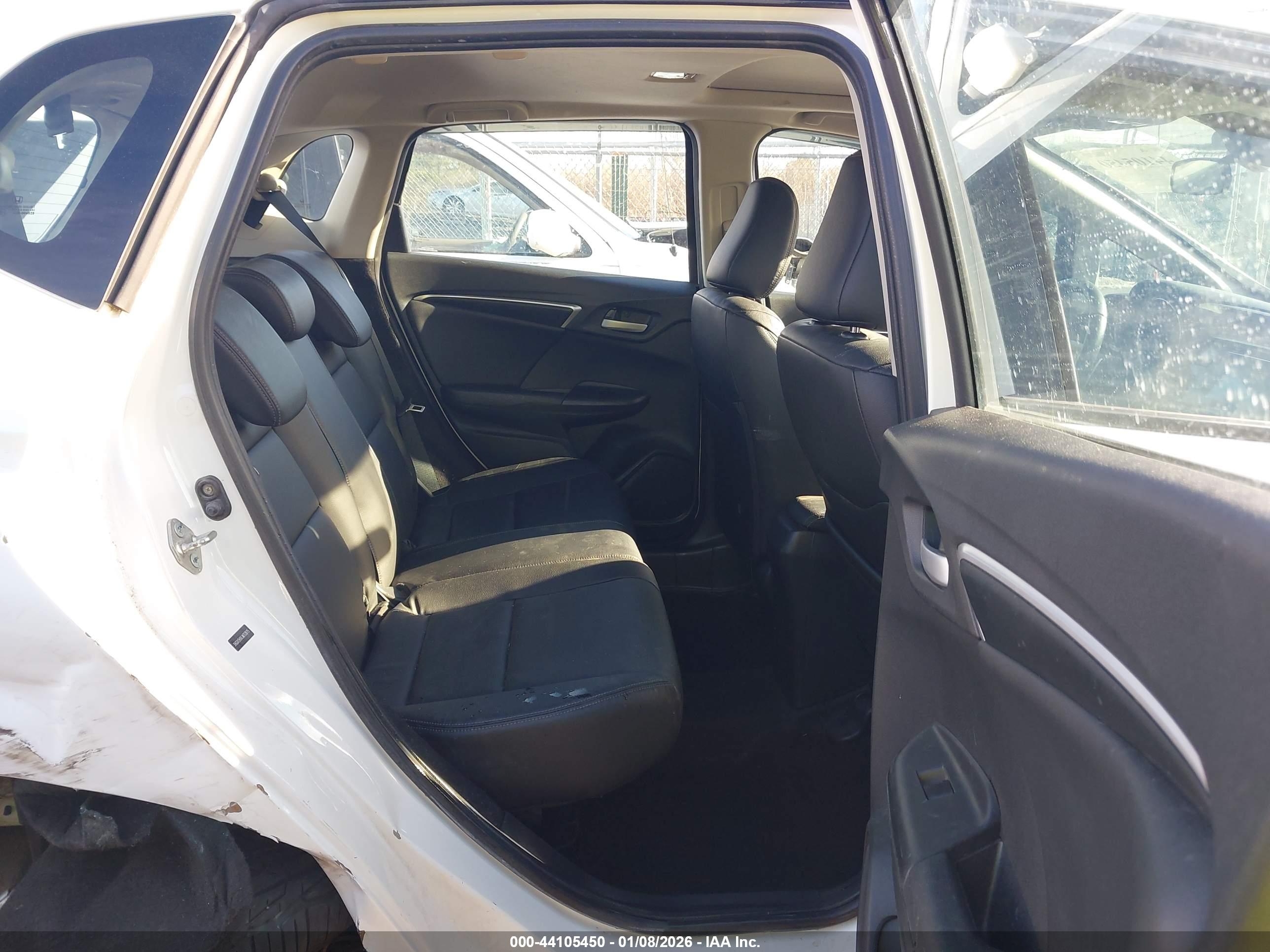 HONDA FIT image 8