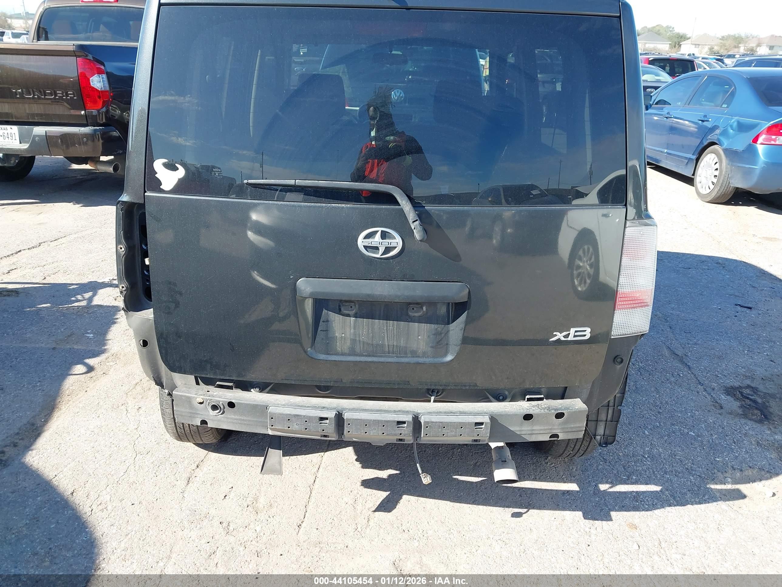 SCION XB image 6