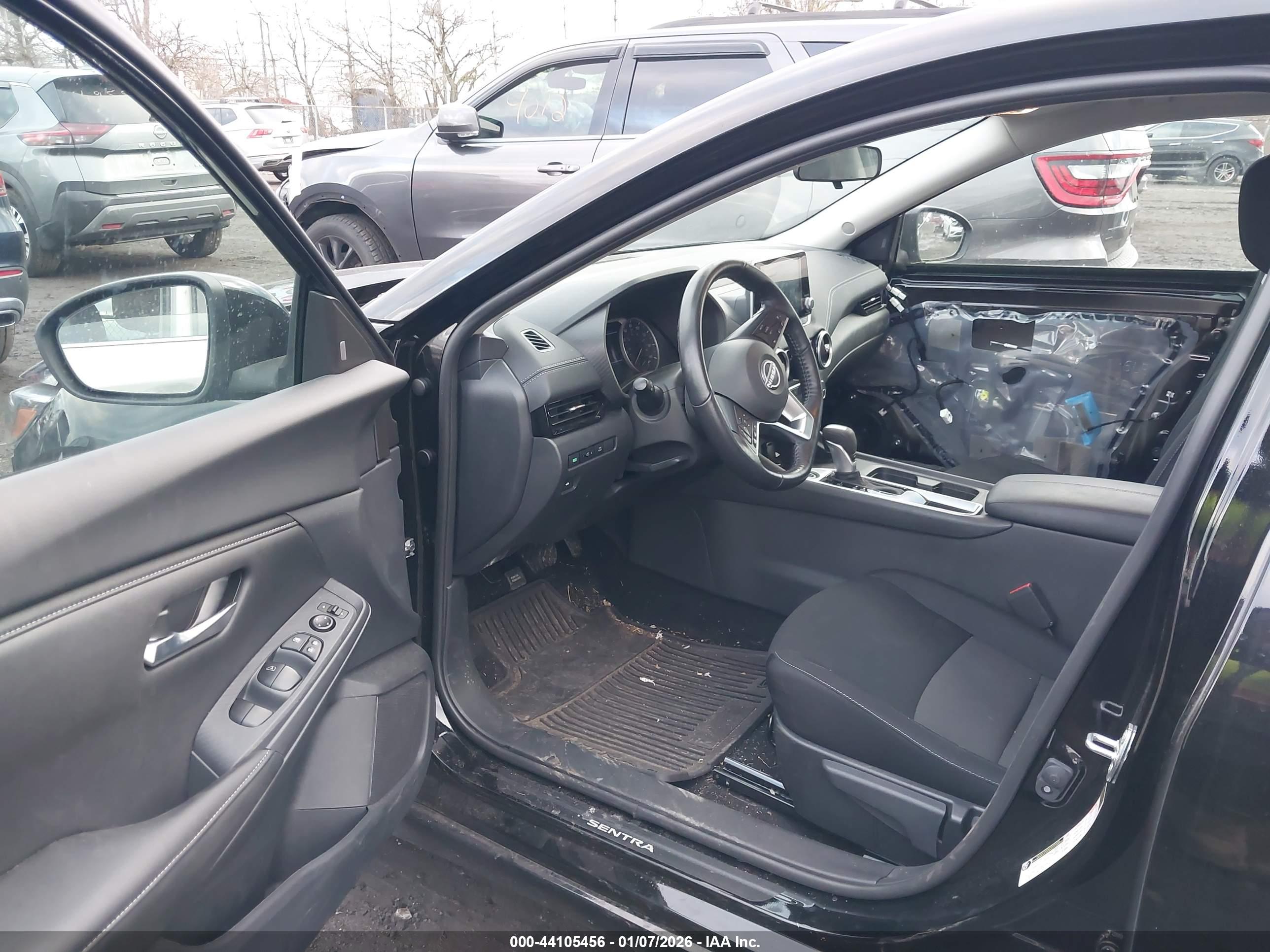 NISSAN SENTRA image 5