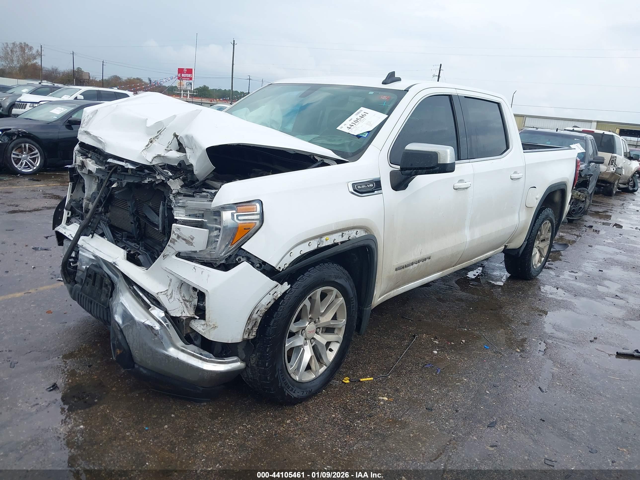 GMC SIERRA image 2