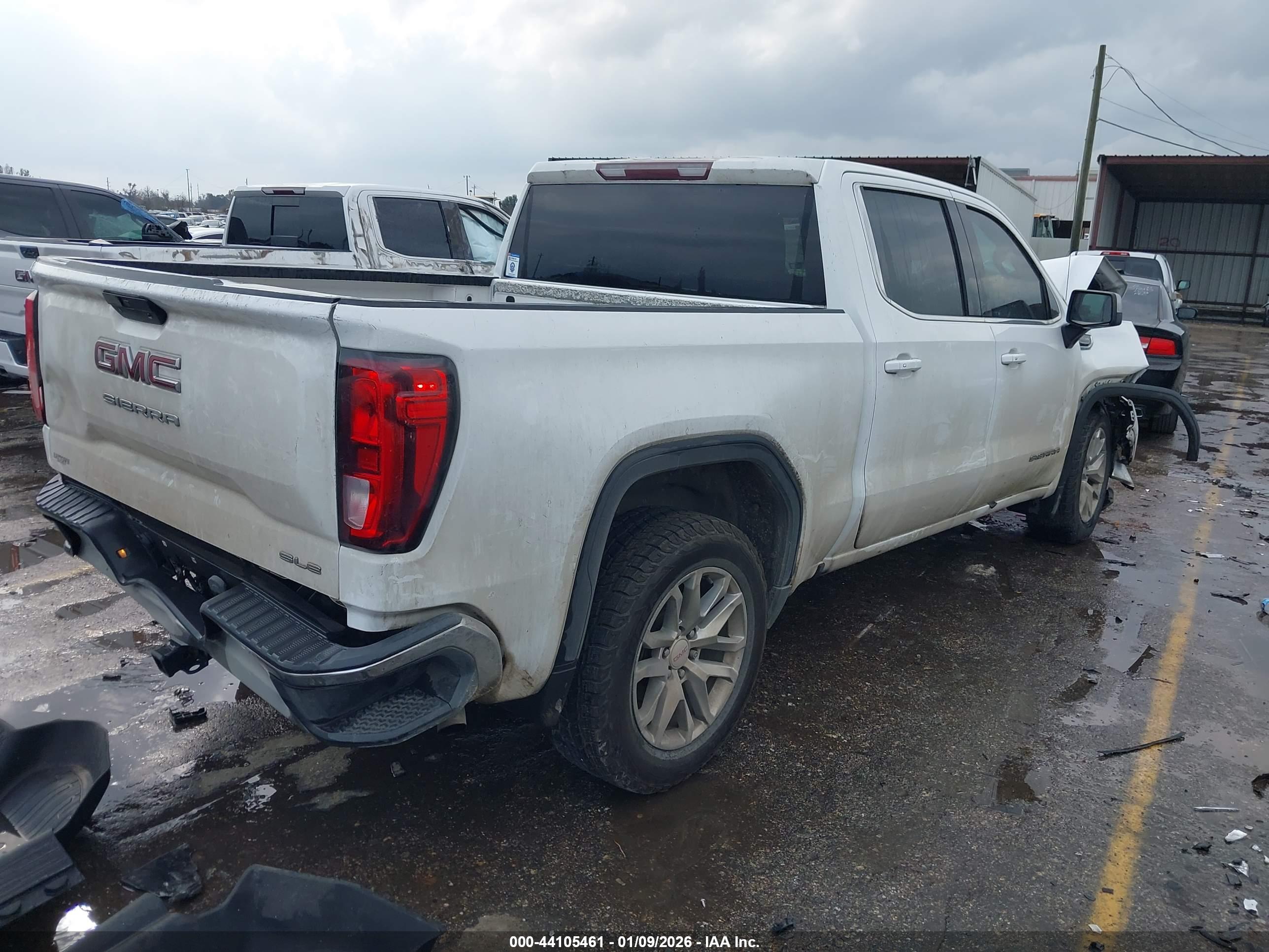 GMC SIERRA image 4