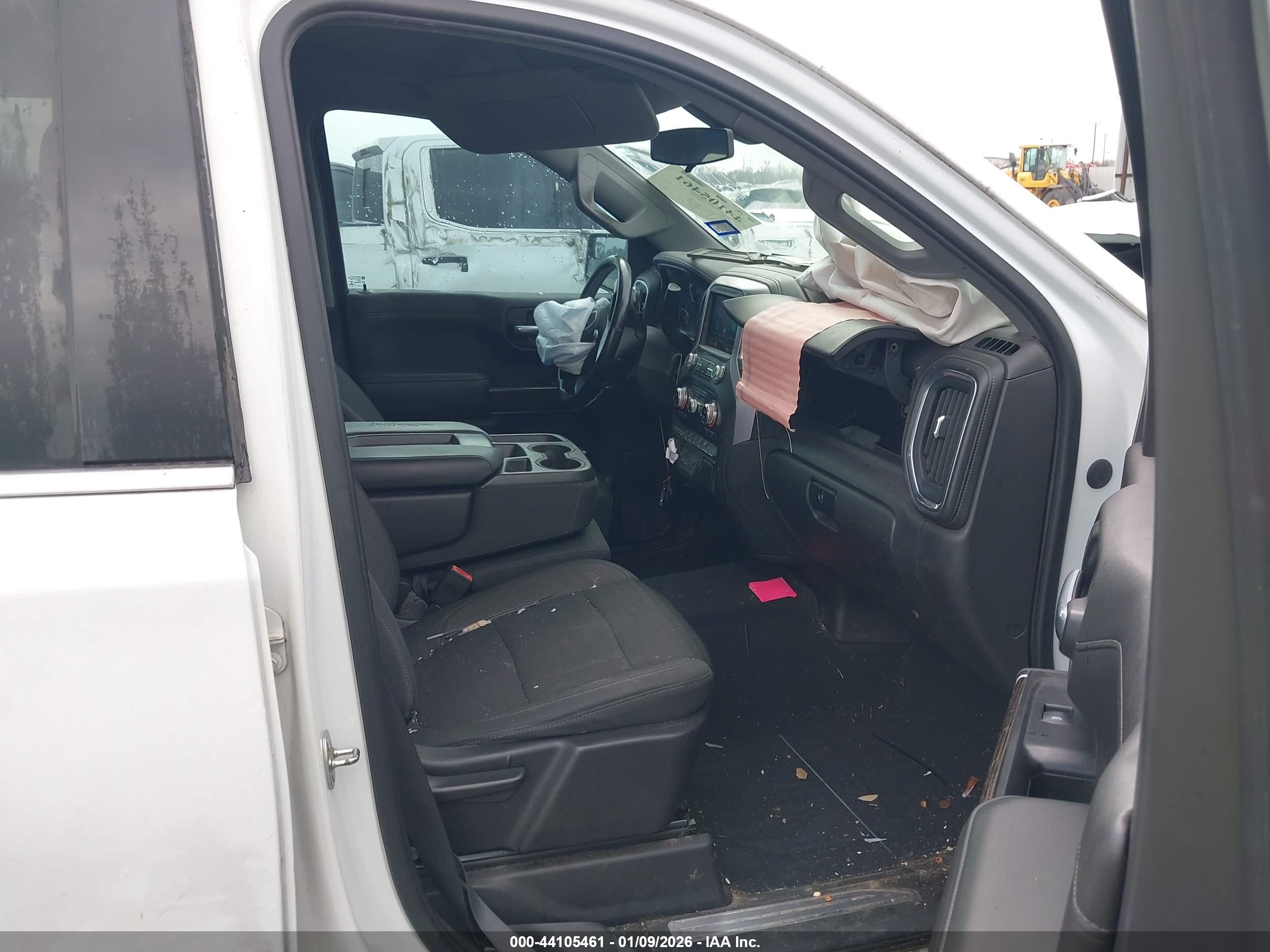 GMC SIERRA image 5