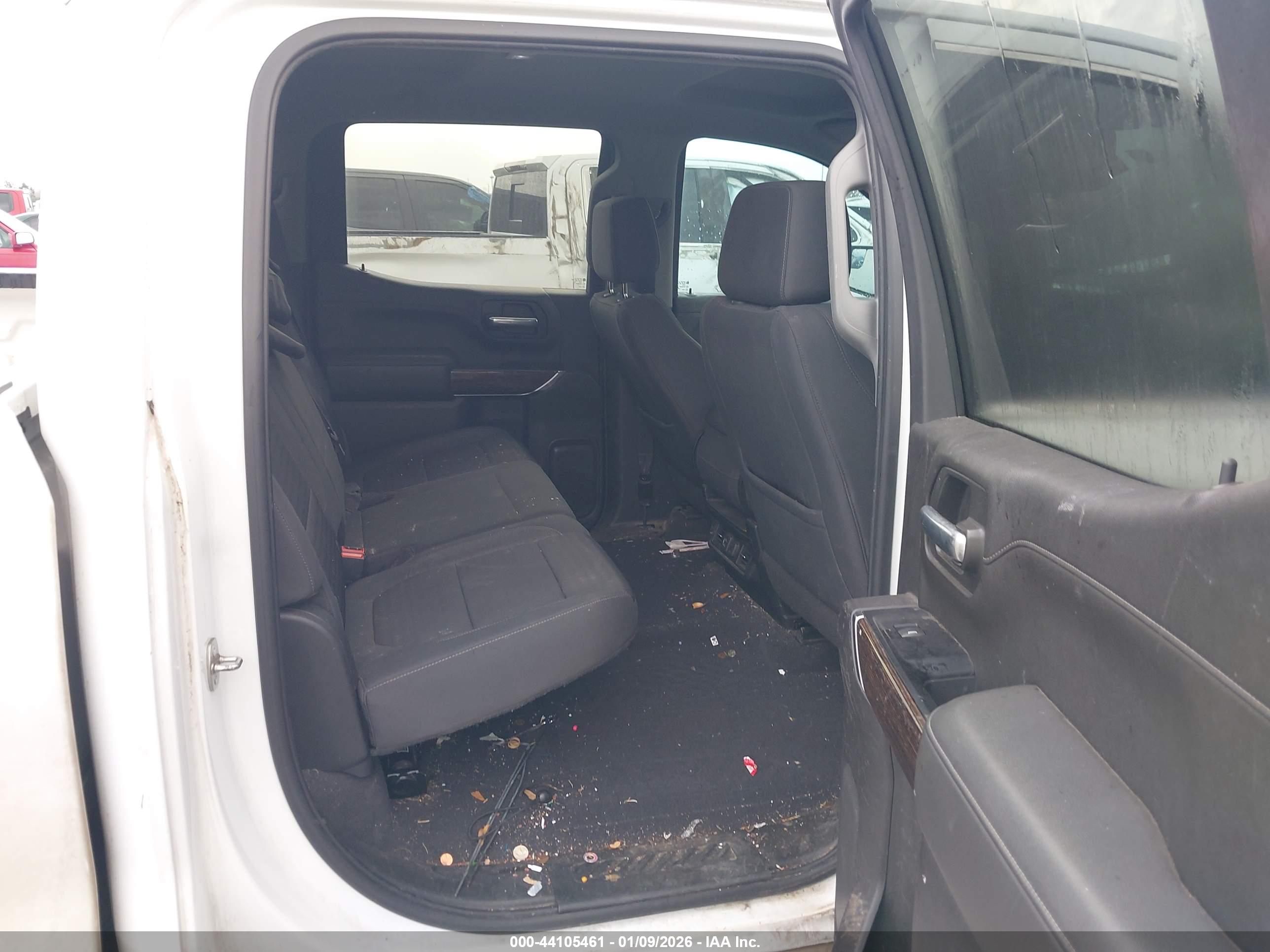 GMC SIERRA image 8