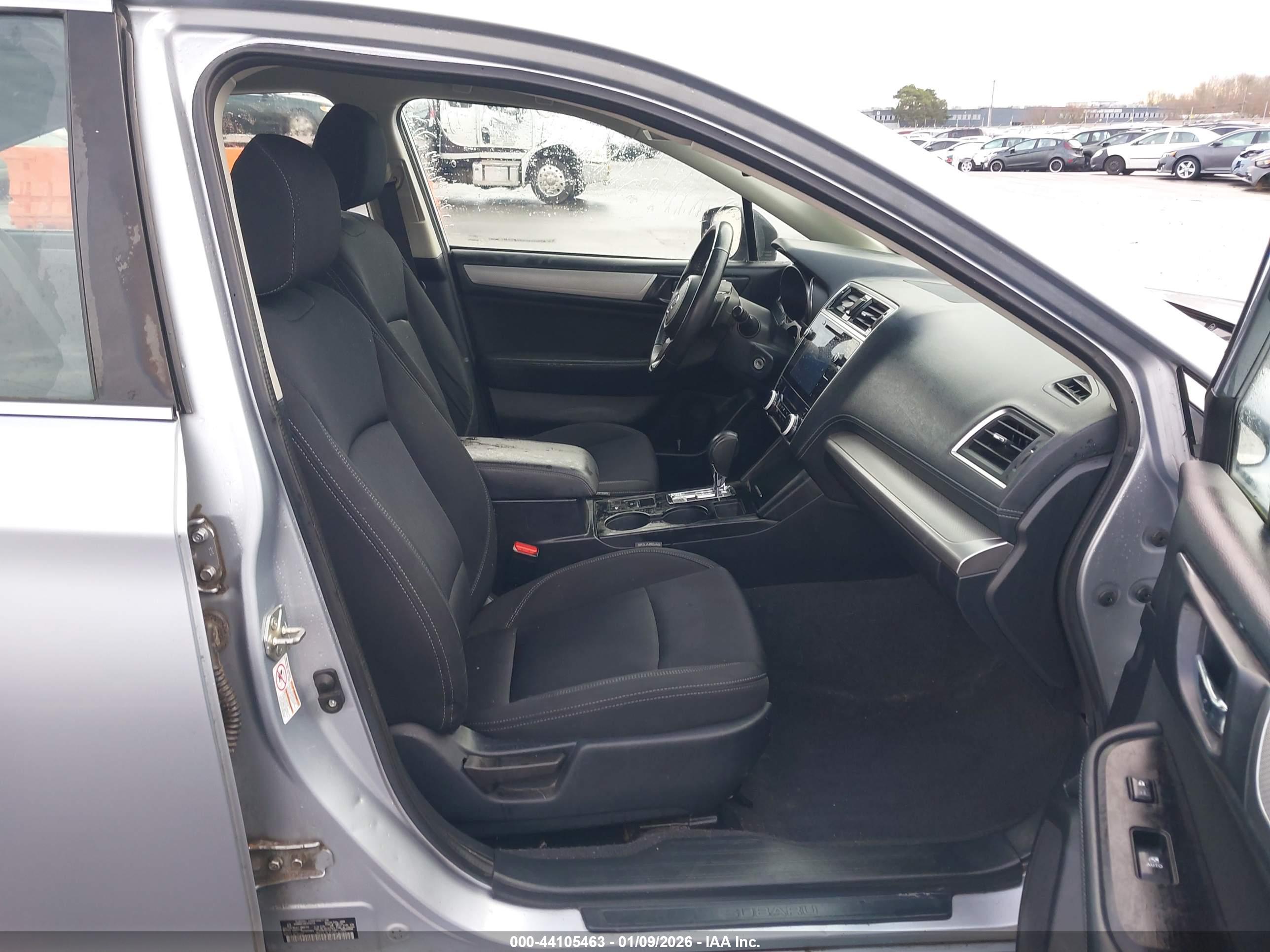 SUBARU LEGACY image 5