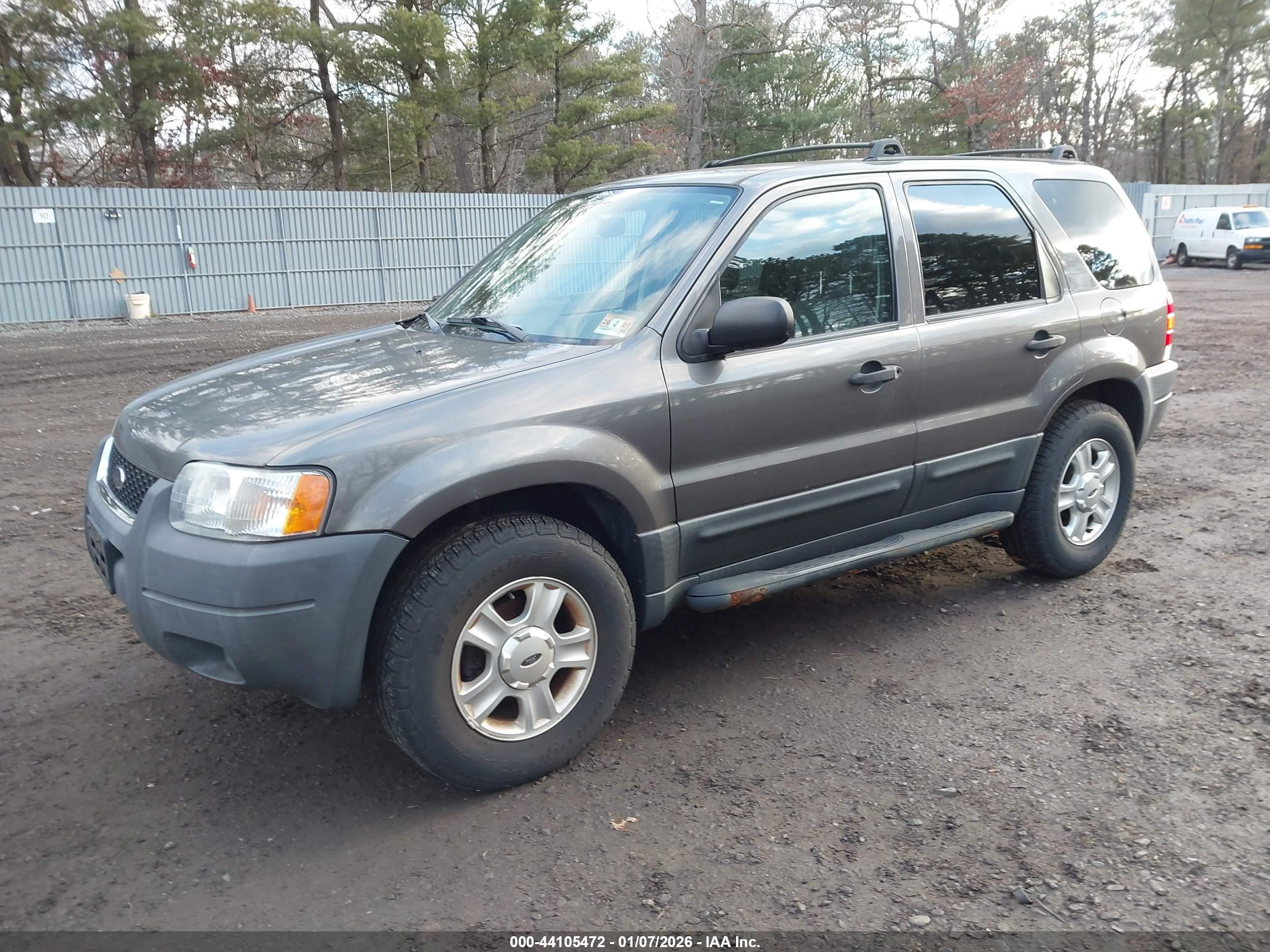 FORD ESCAPE image 2