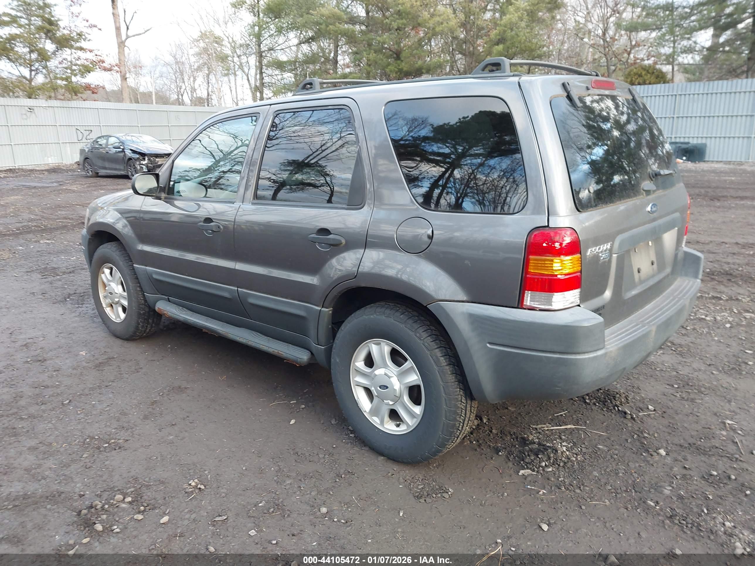 FORD ESCAPE image 3