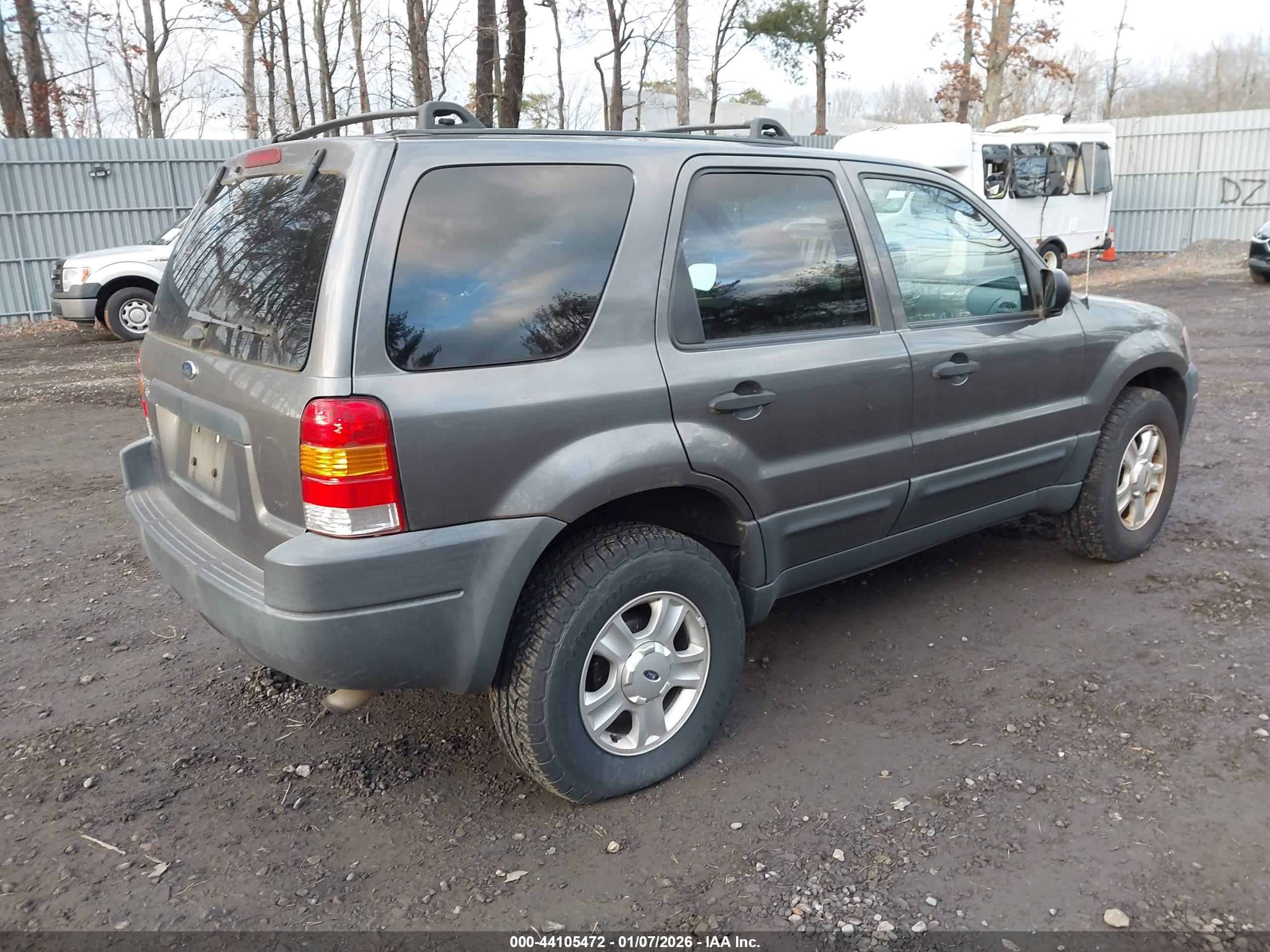 FORD ESCAPE image 4