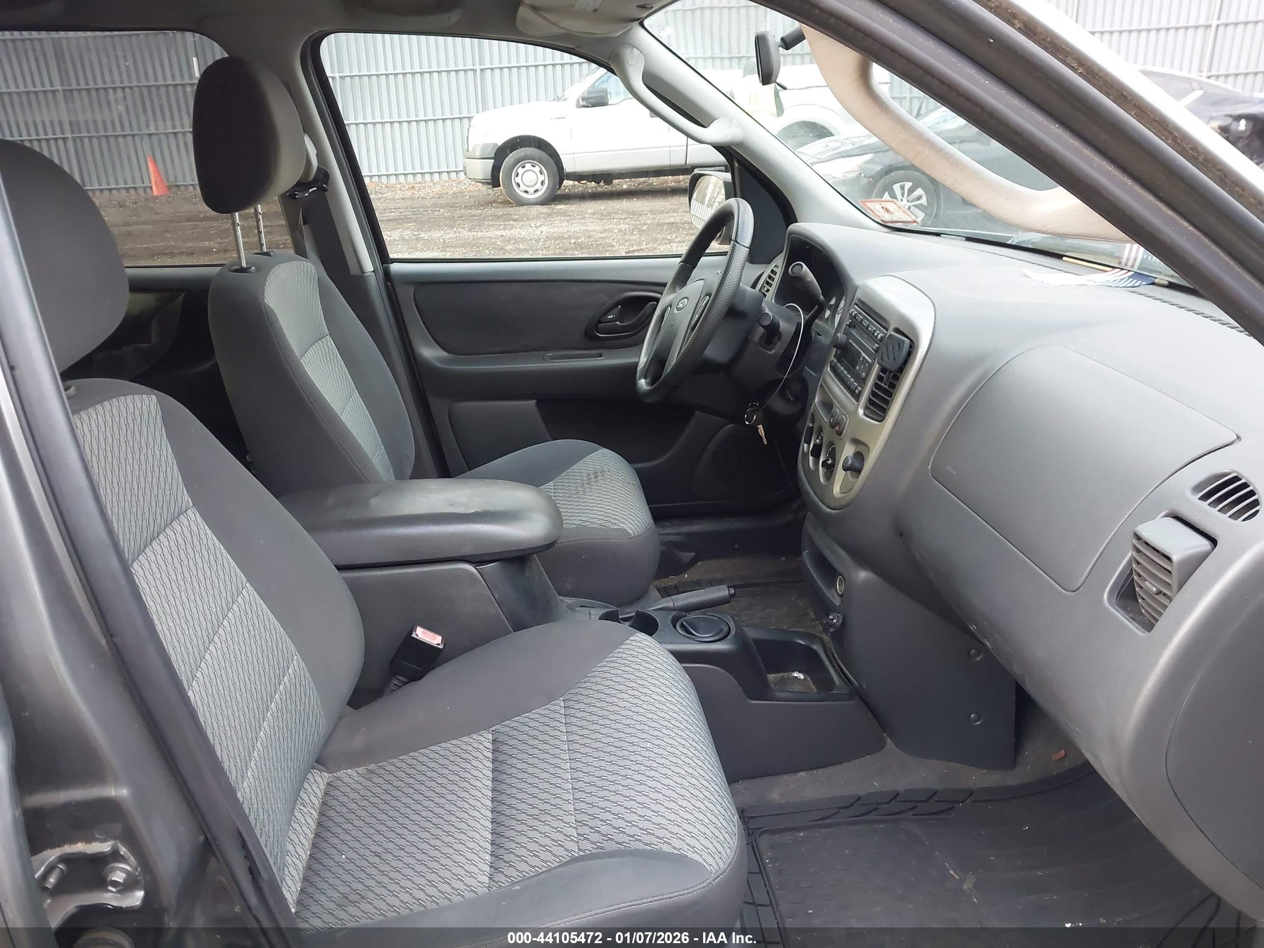 FORD ESCAPE image 5