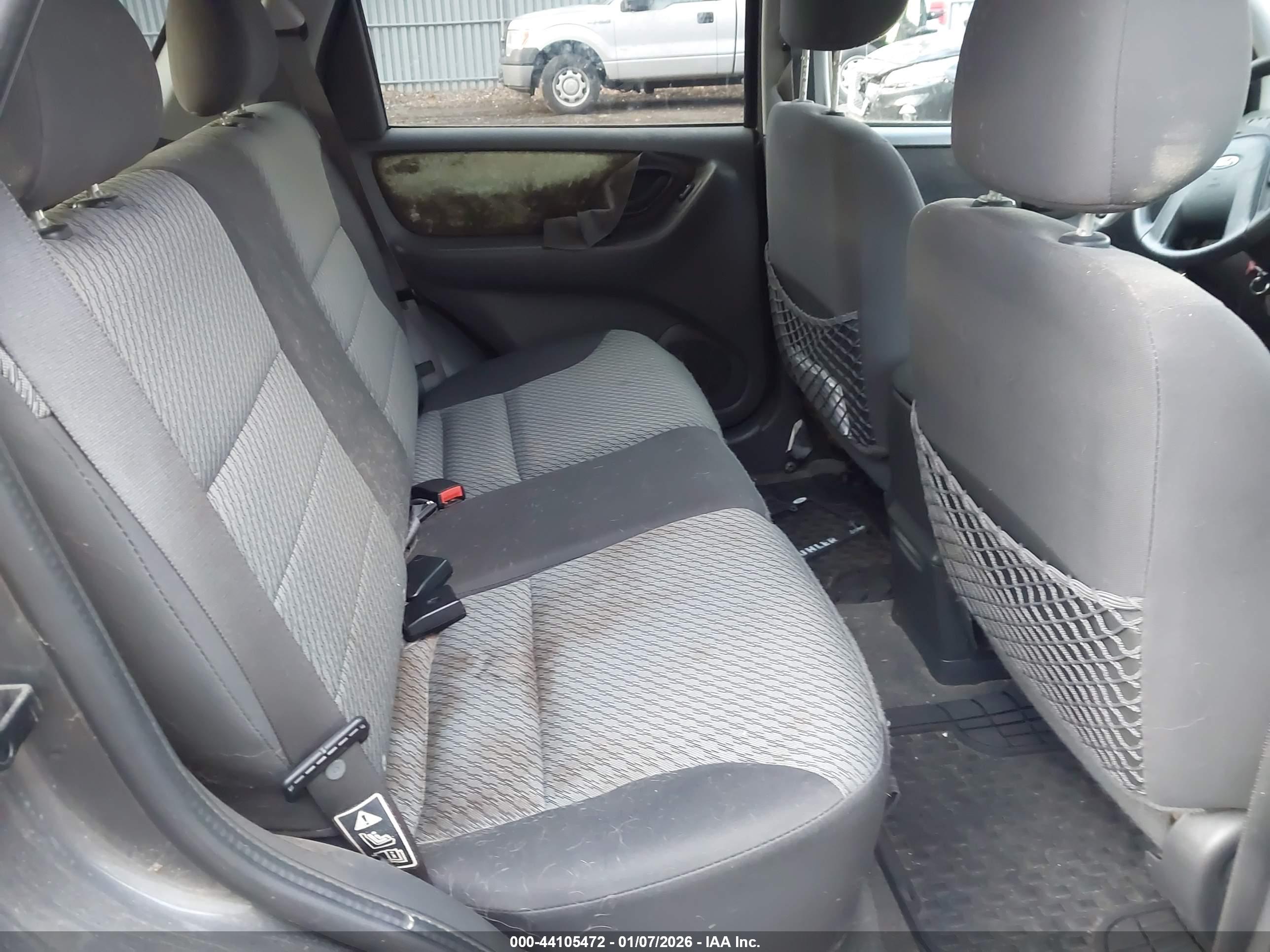 FORD ESCAPE image 8
