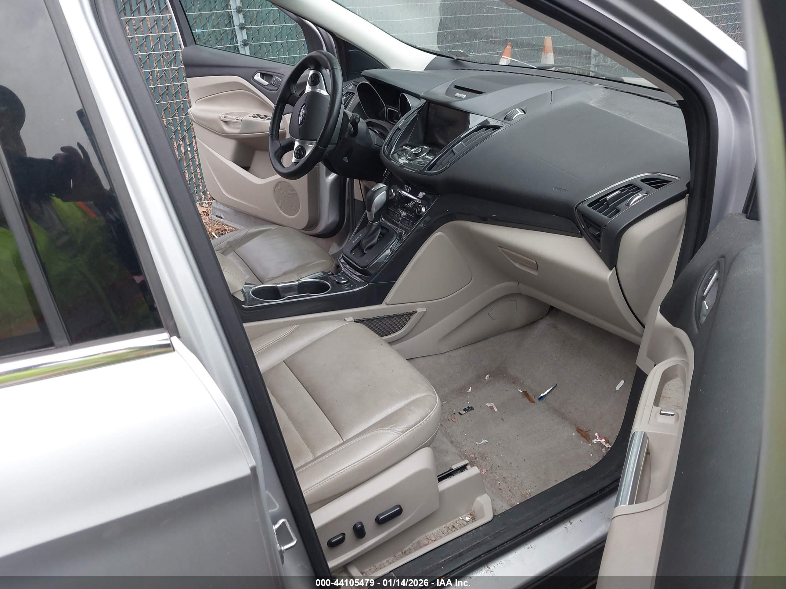 FORD ESCAPE image 5