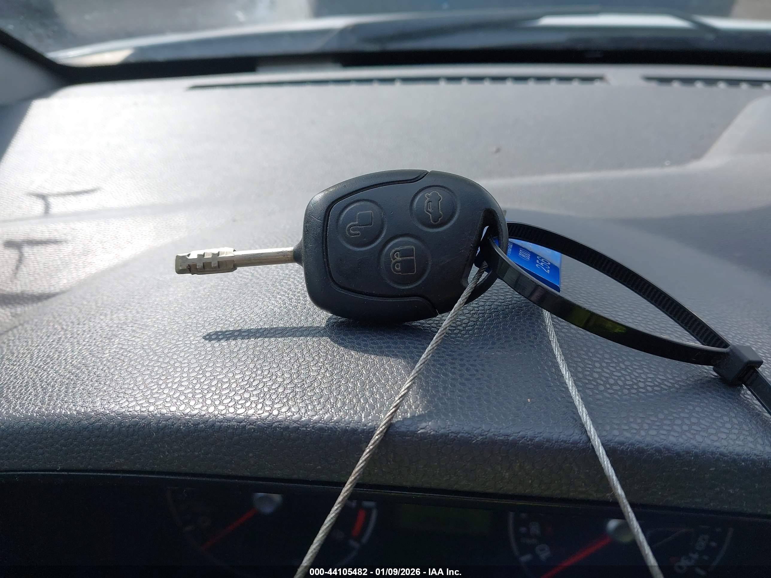 FORD TRANSIT image 11