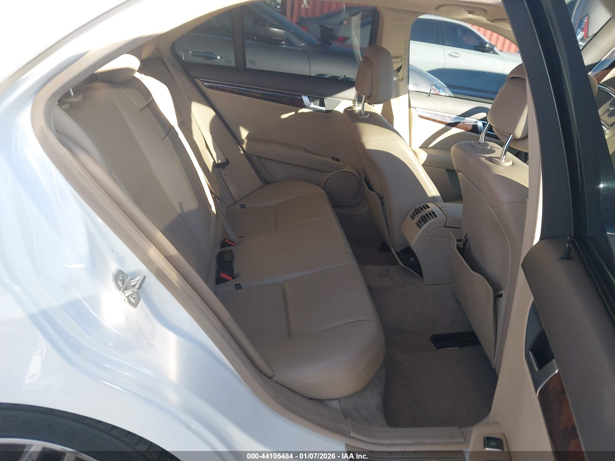MERCEDES-BENZ C image 8