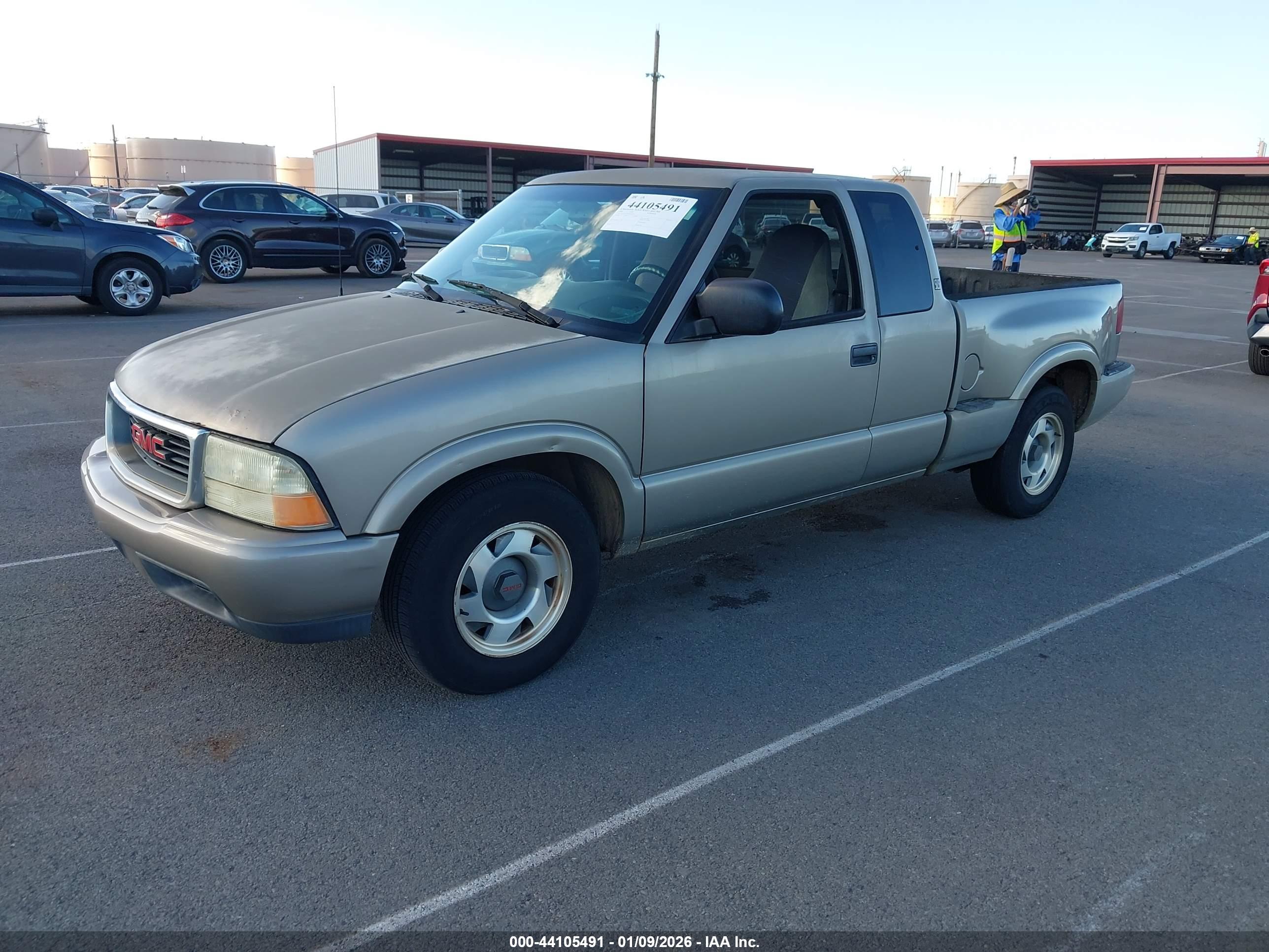 GMC SONOMA image 2