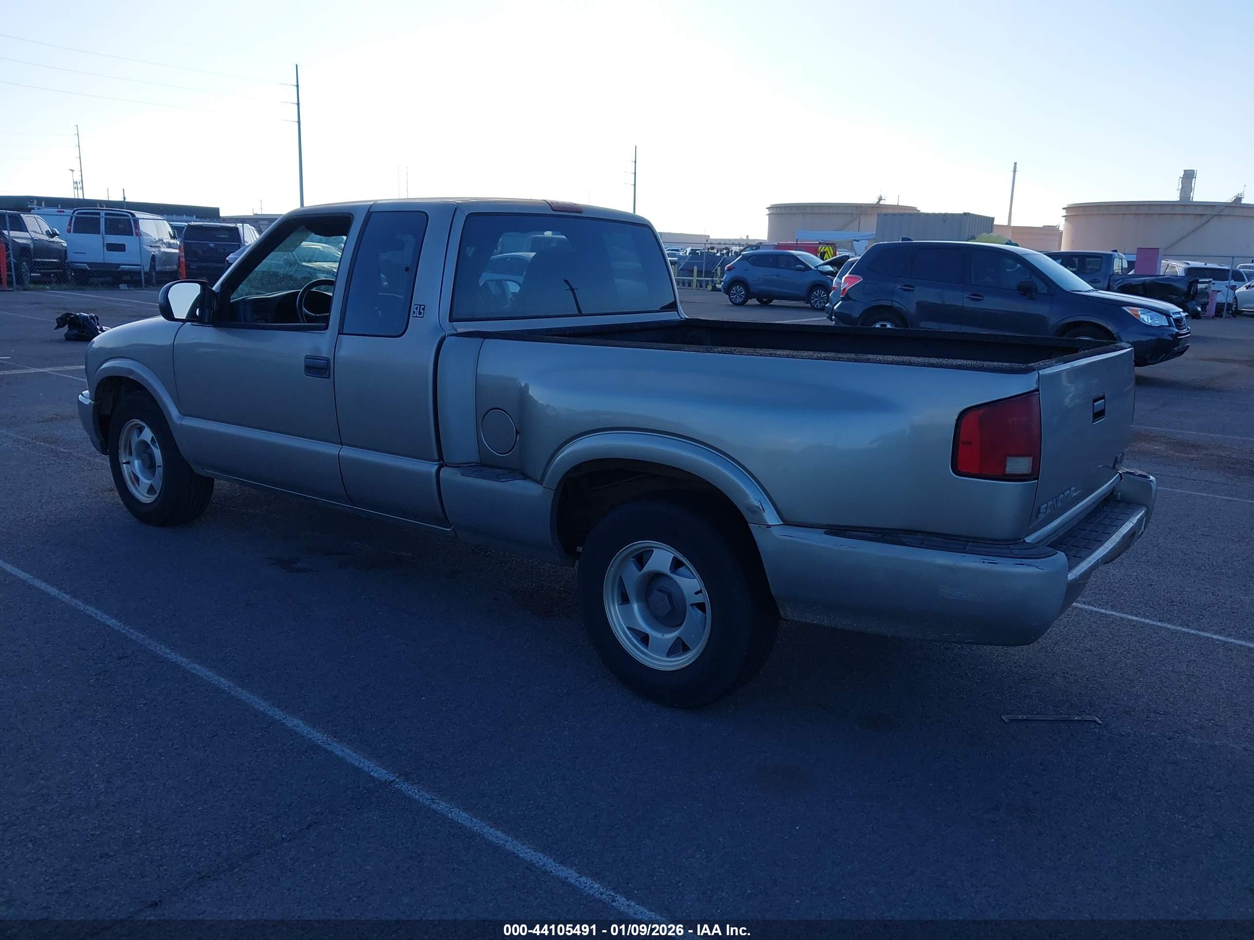 GMC SONOMA image 3