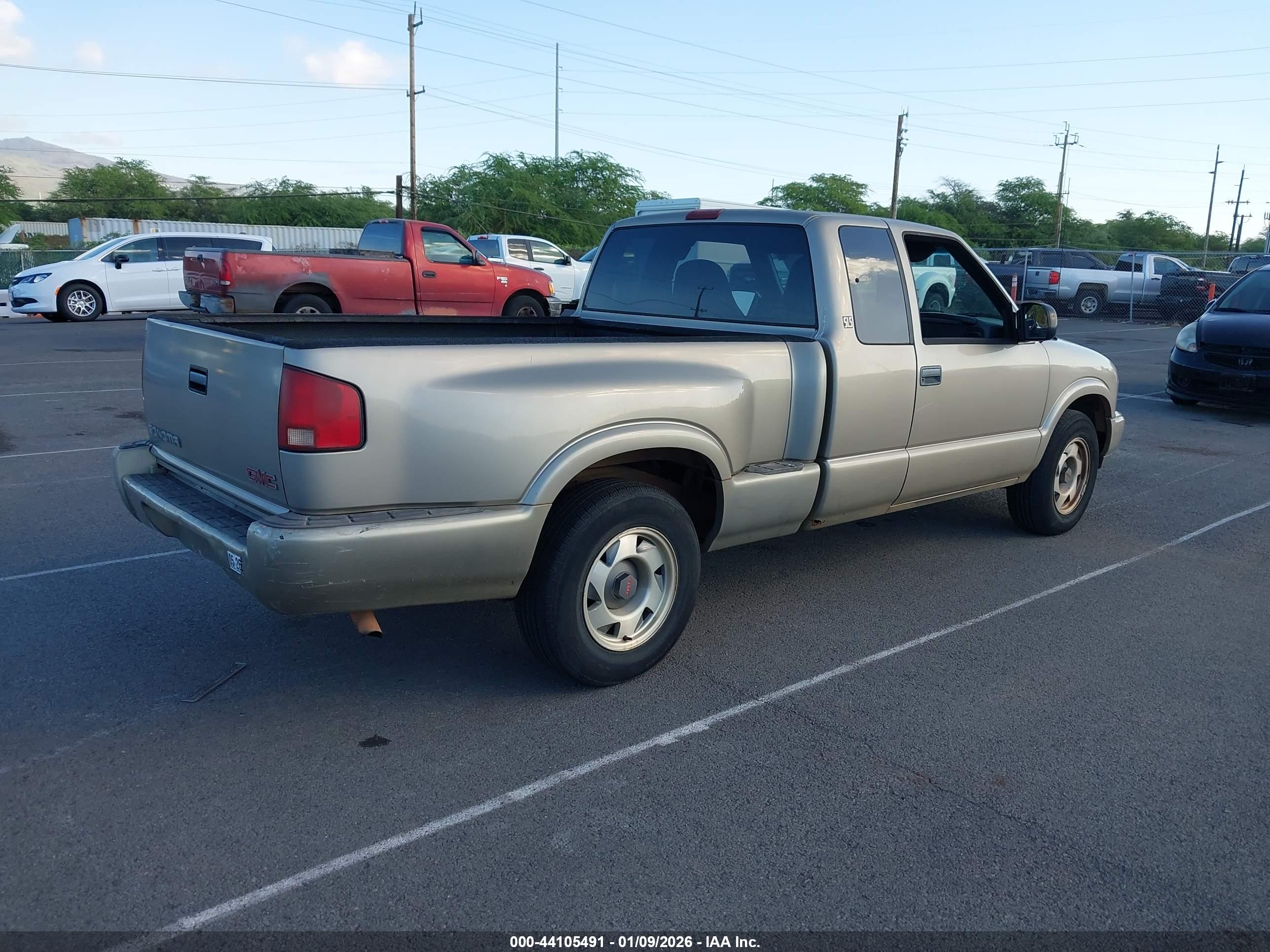 GMC SONOMA image 4