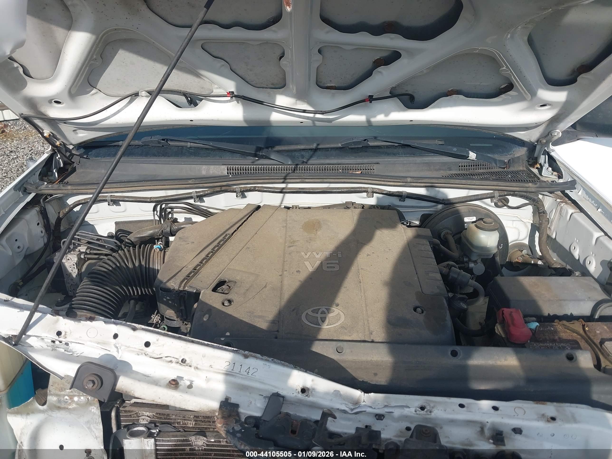 TOYOTA TACOMA image 10
