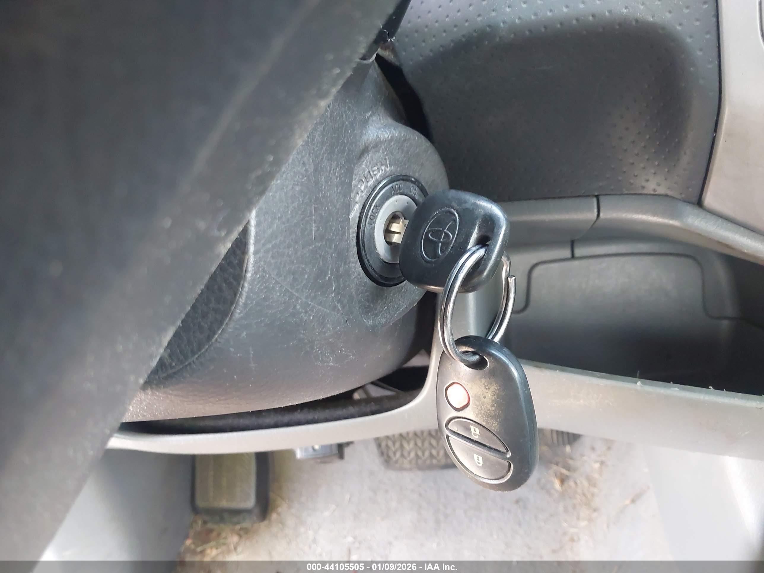 TOYOTA TACOMA image 11