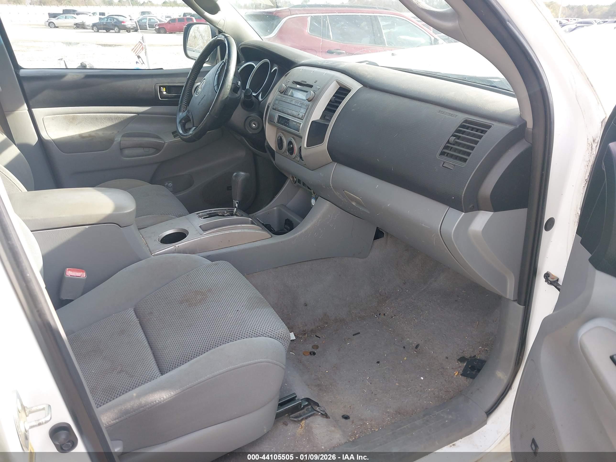 TOYOTA TACOMA image 5