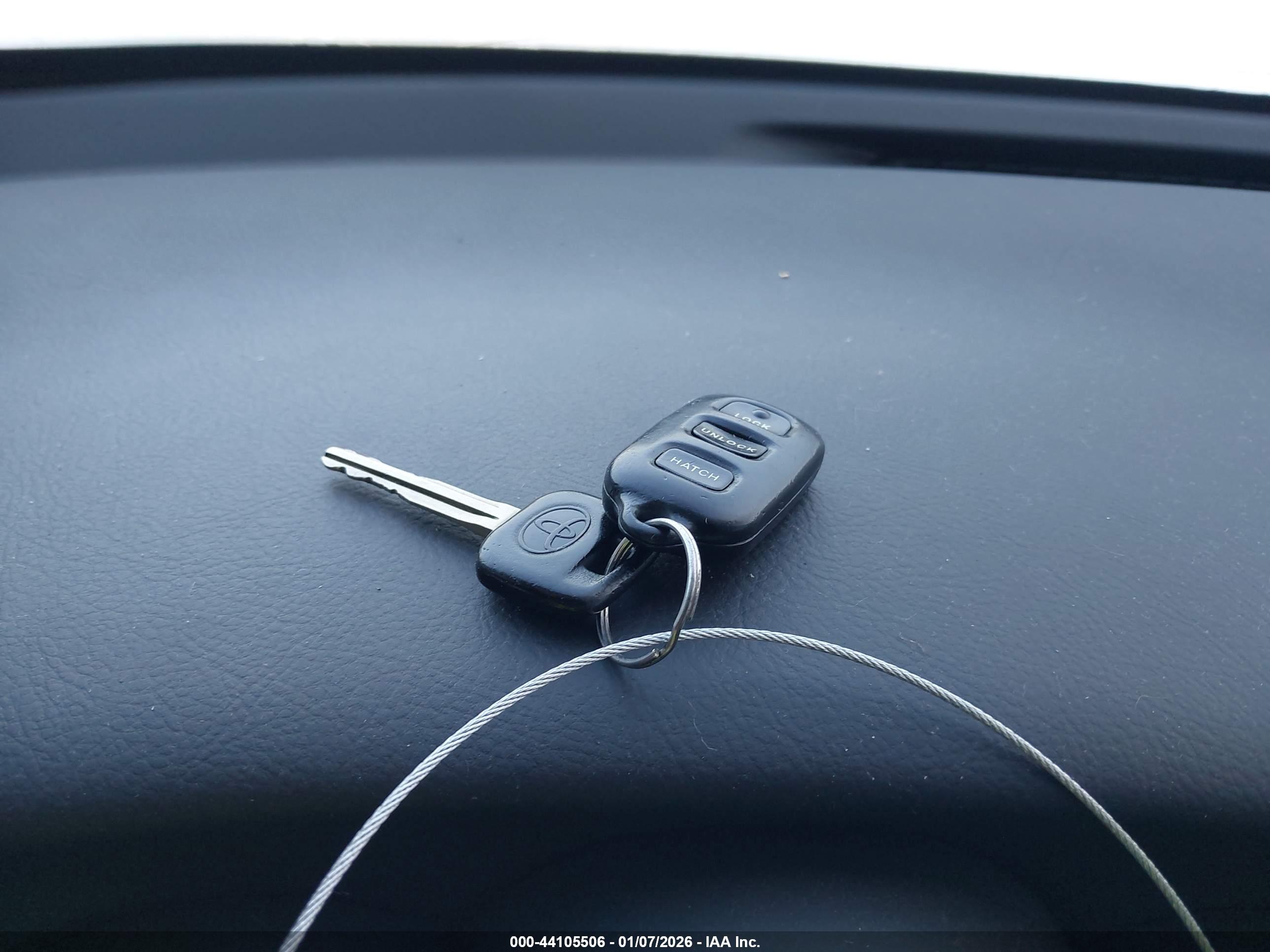 TOYOTA MATRIX image 11