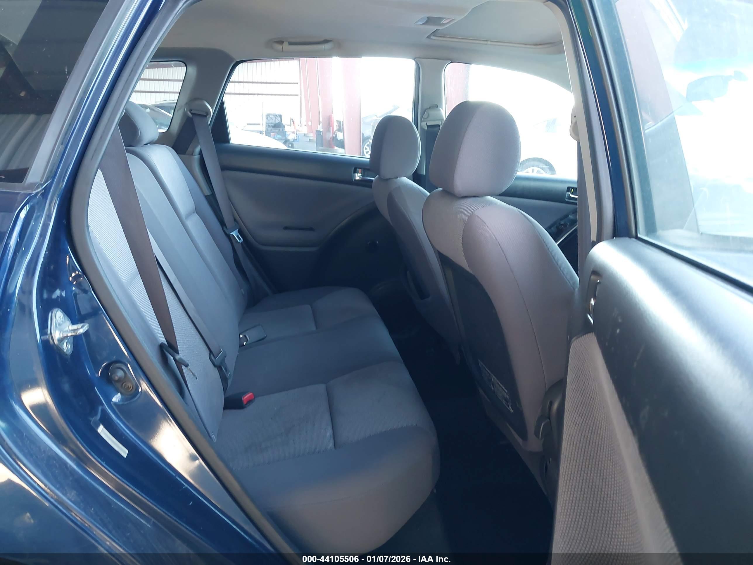 TOYOTA MATRIX image 8
