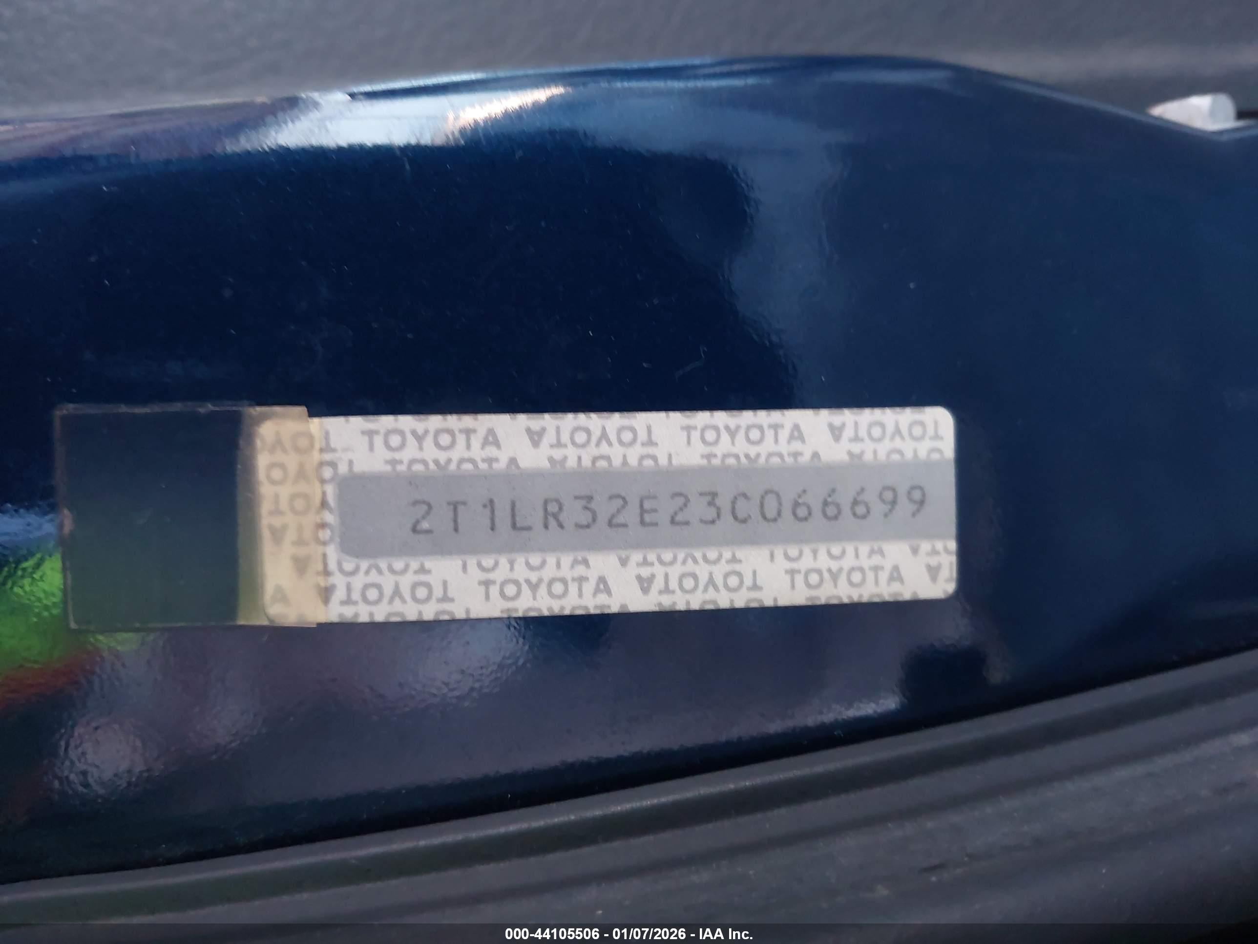 TOYOTA MATRIX image 9