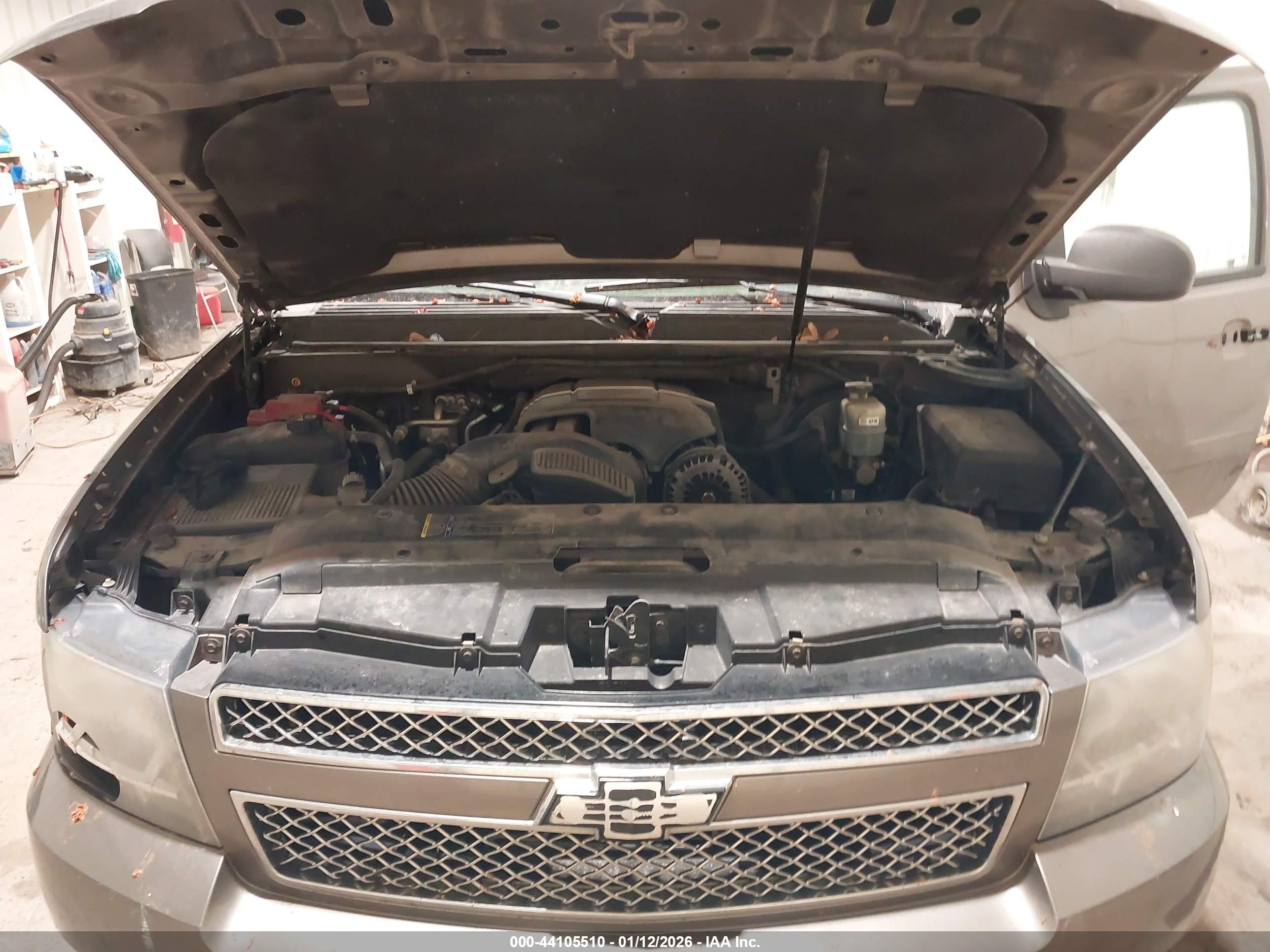 CHEVROLET TAHOE image 10