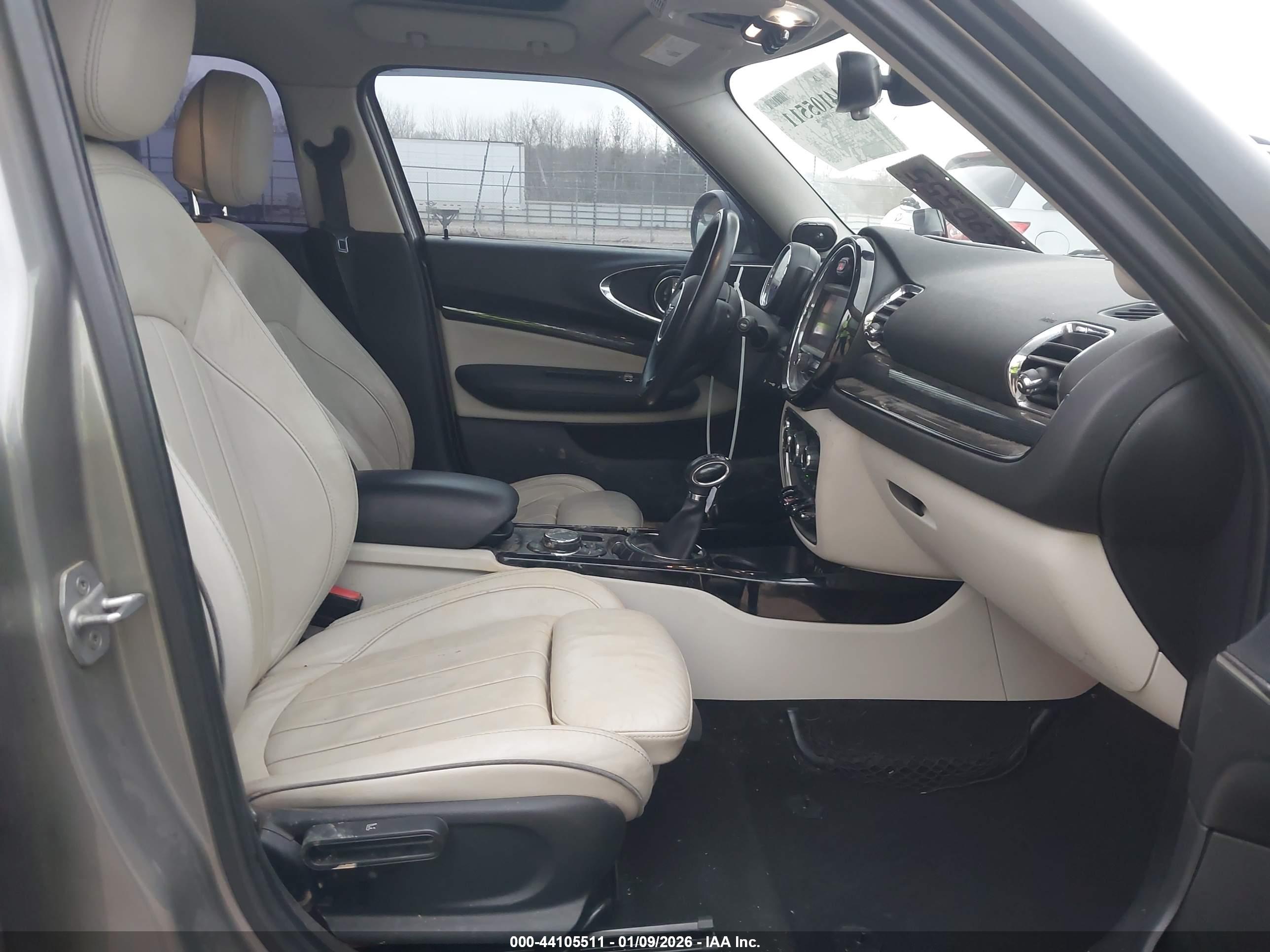 MINI CLUBMAN image 5