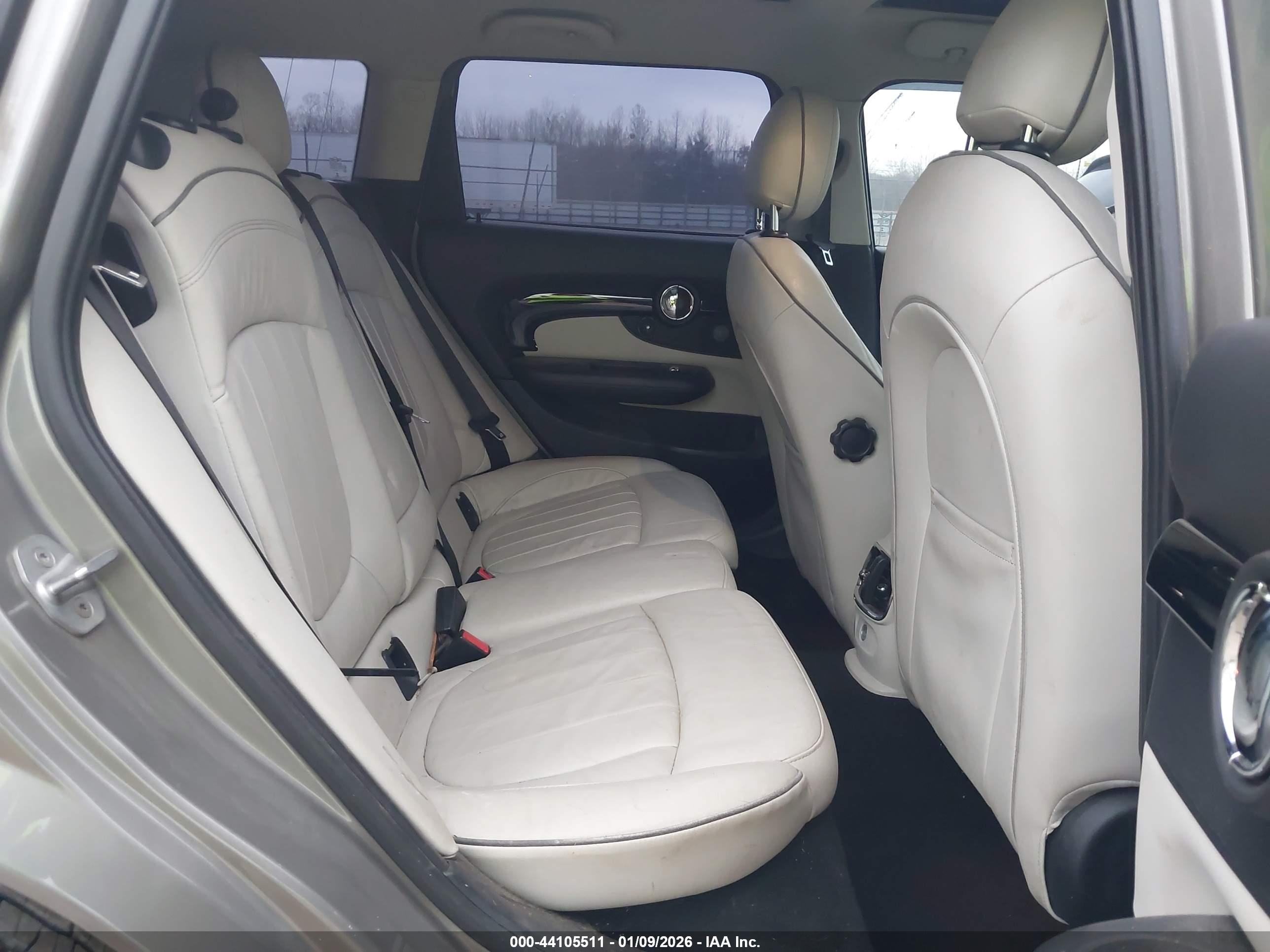 MINI CLUBMAN image 8