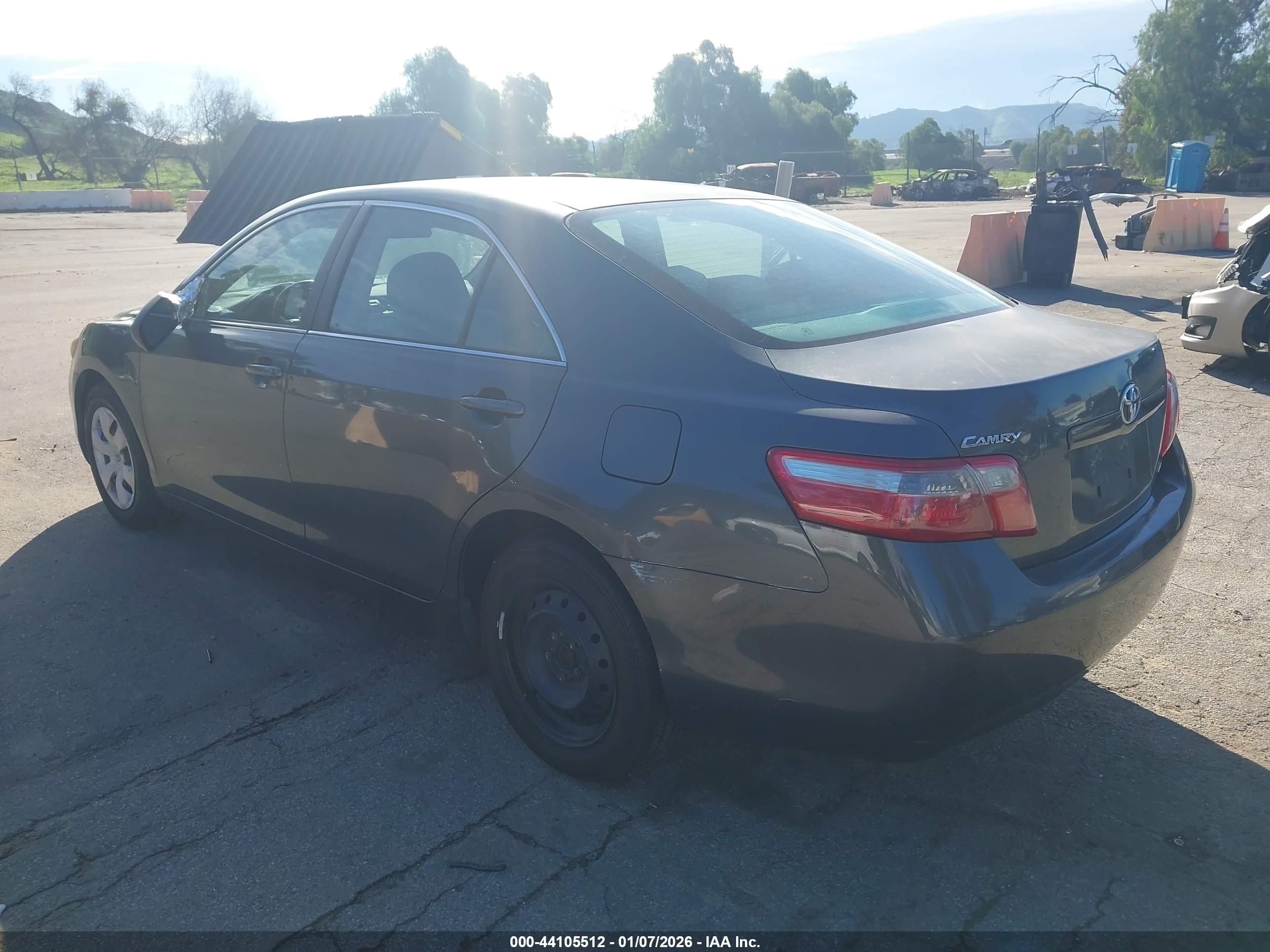 TOYOTA CAMRY image 3