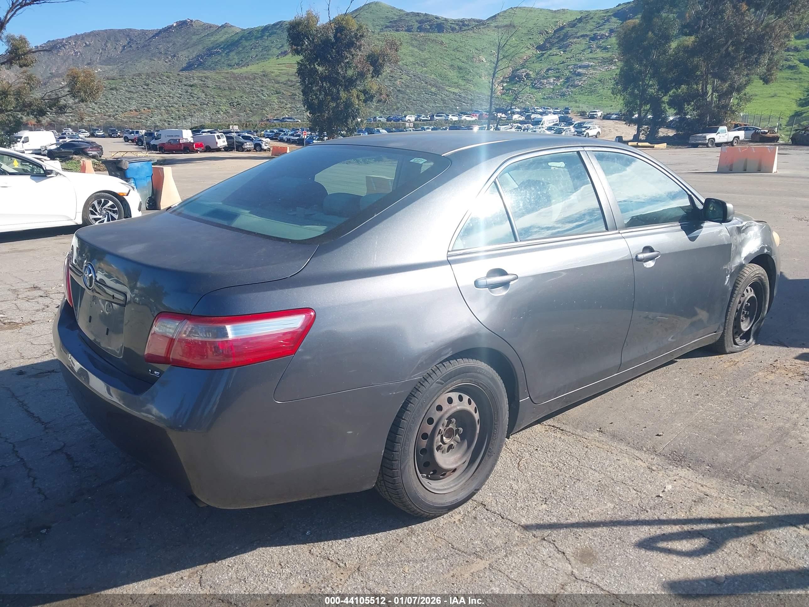 TOYOTA CAMRY image 4