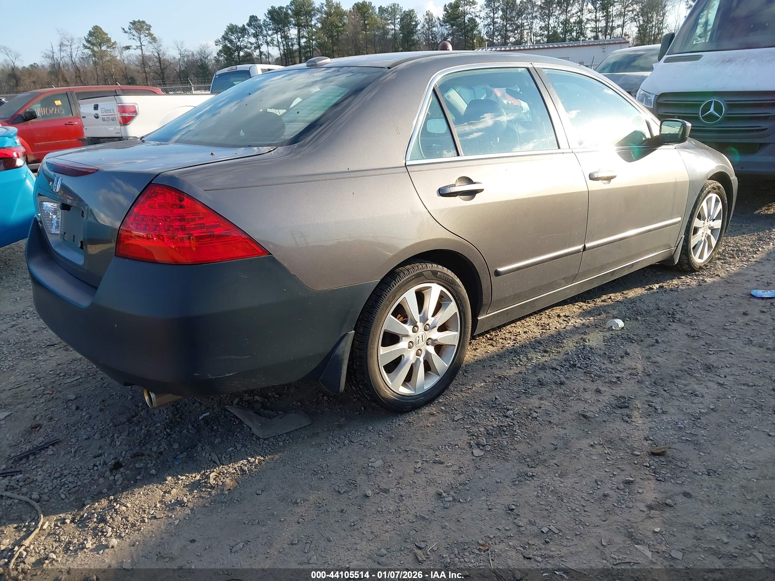 HONDA ACCORD image 4