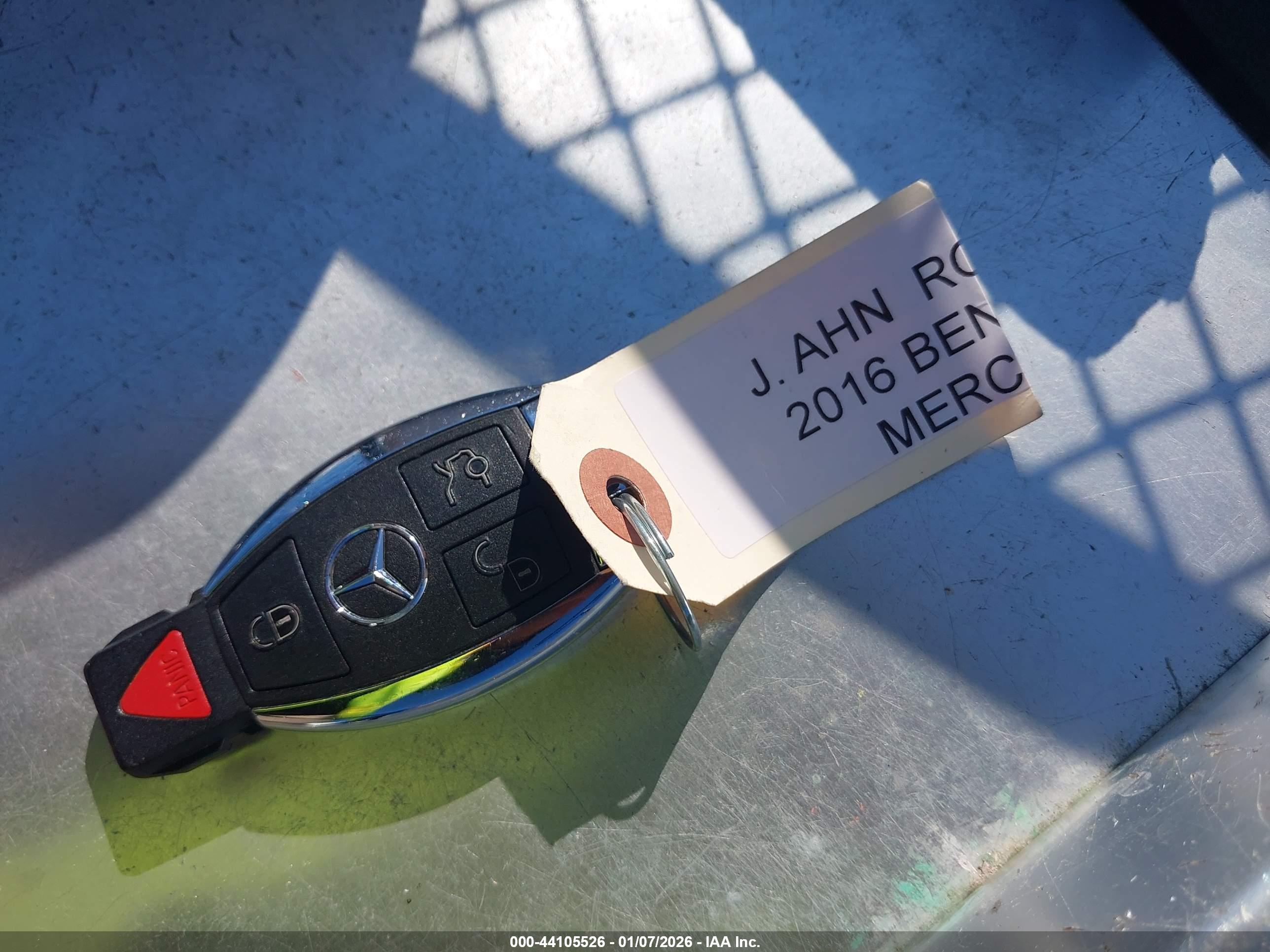 MERCEDES-BENZ E image 11
