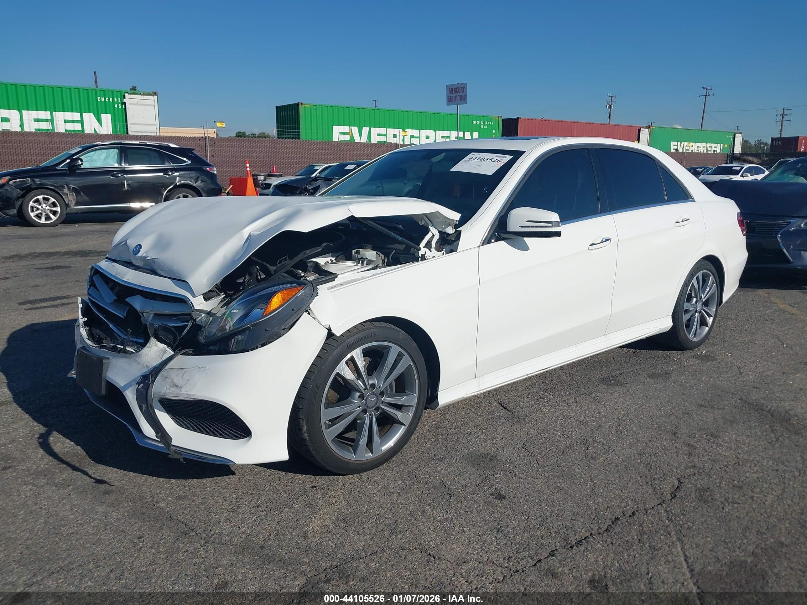 MERCEDES-BENZ E image 2
