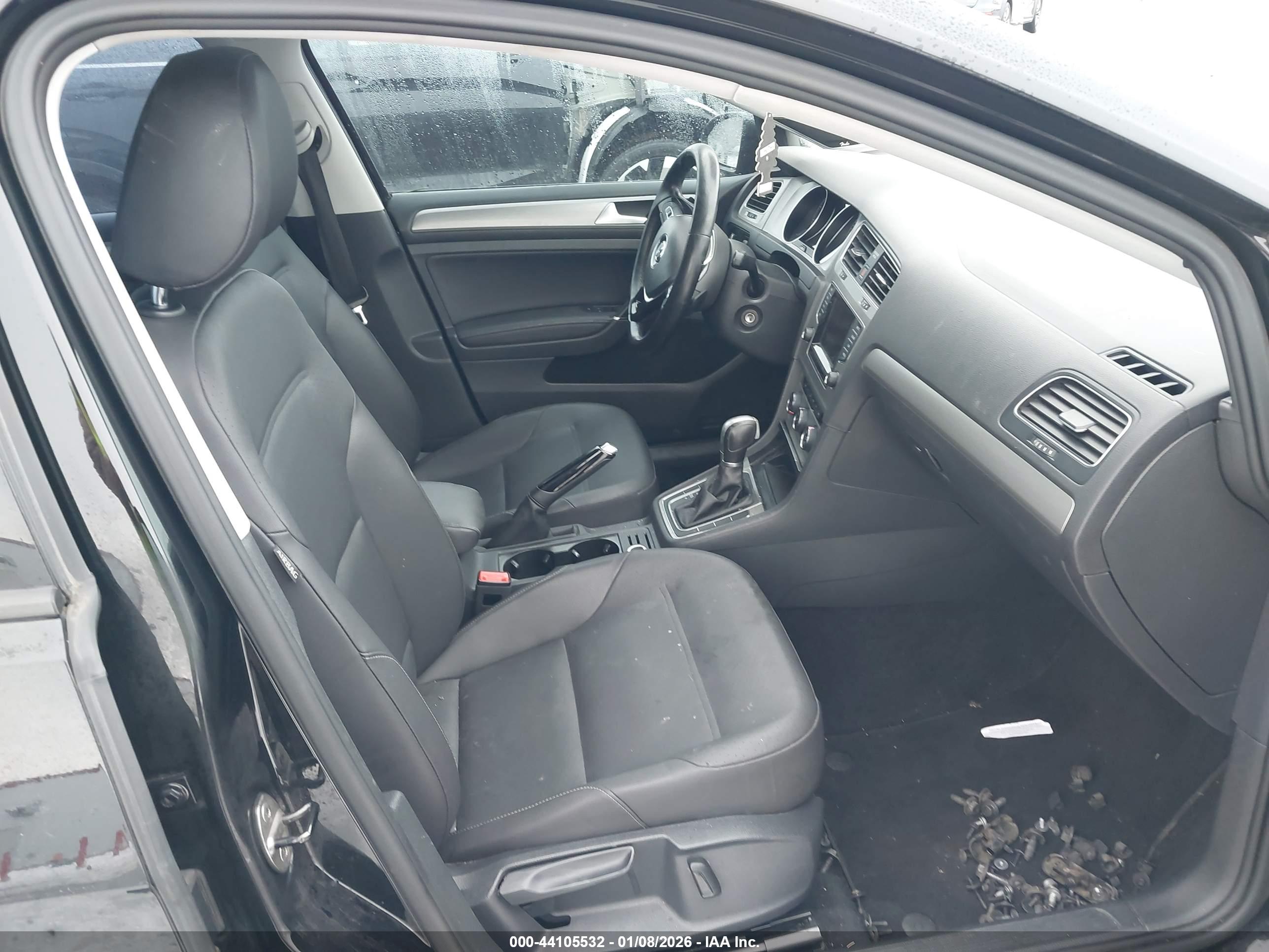 VOLKSWAGEN GOLF image 5