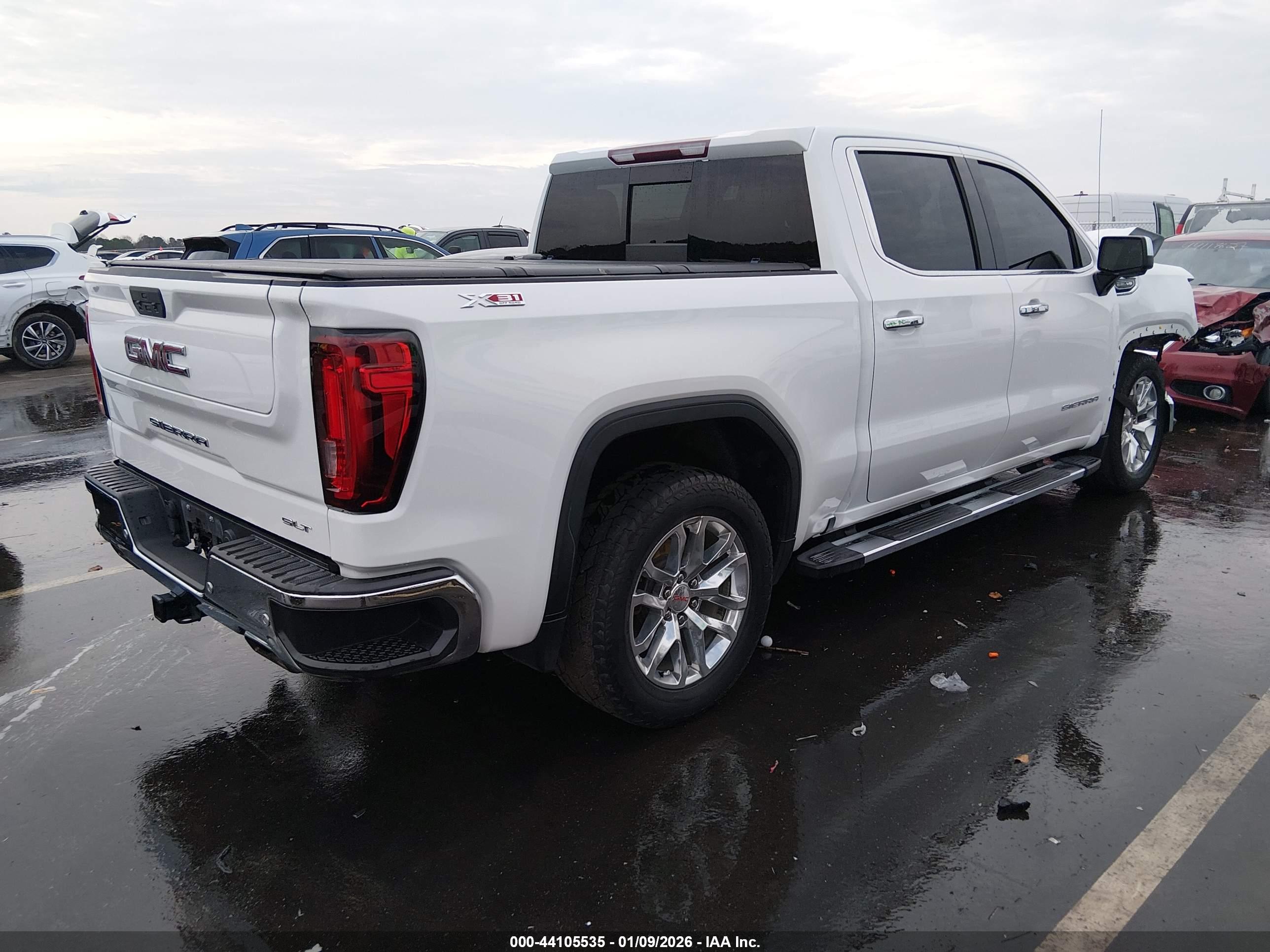 GMC SIERRA image 4