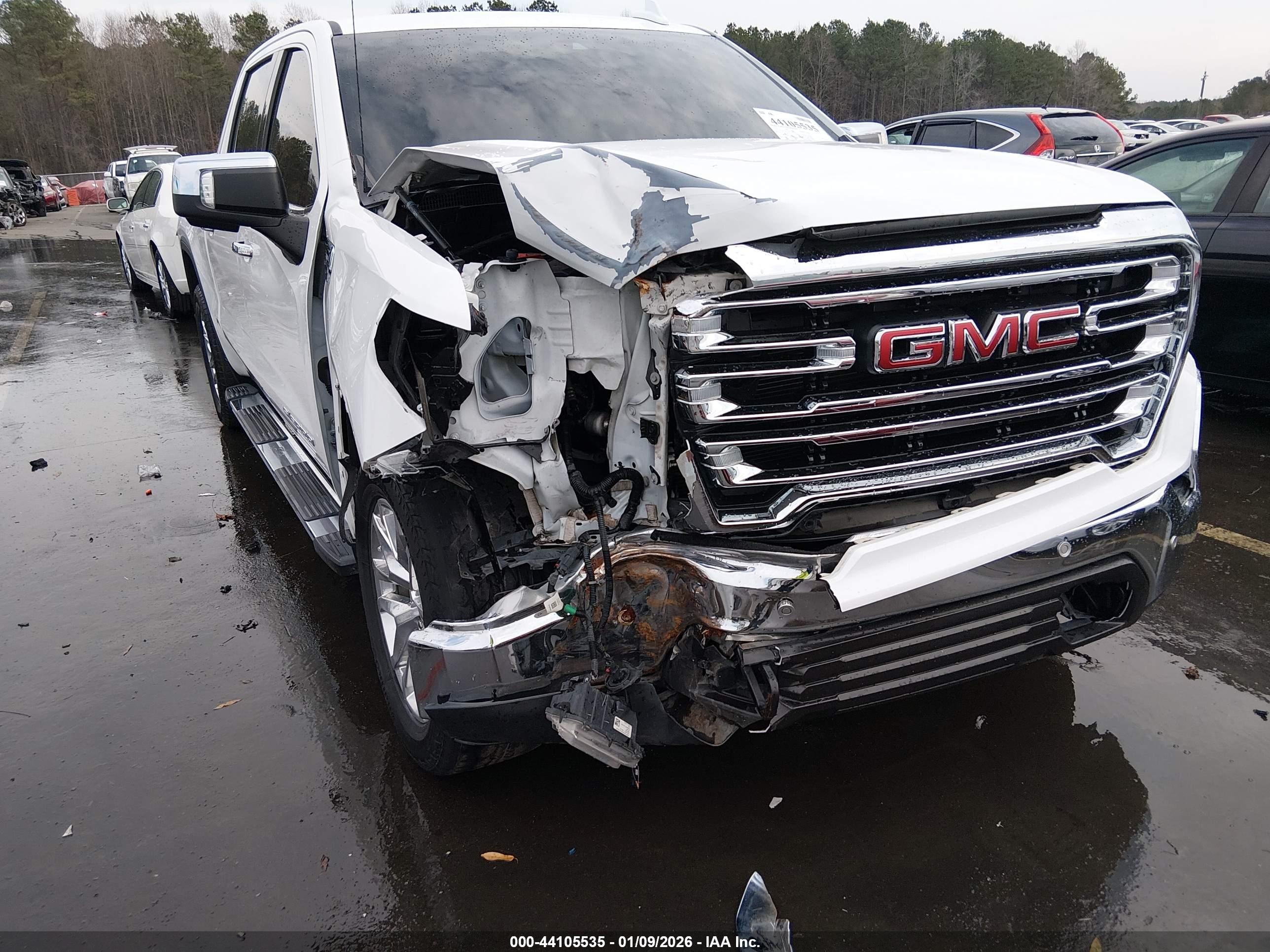 GMC SIERRA image 6