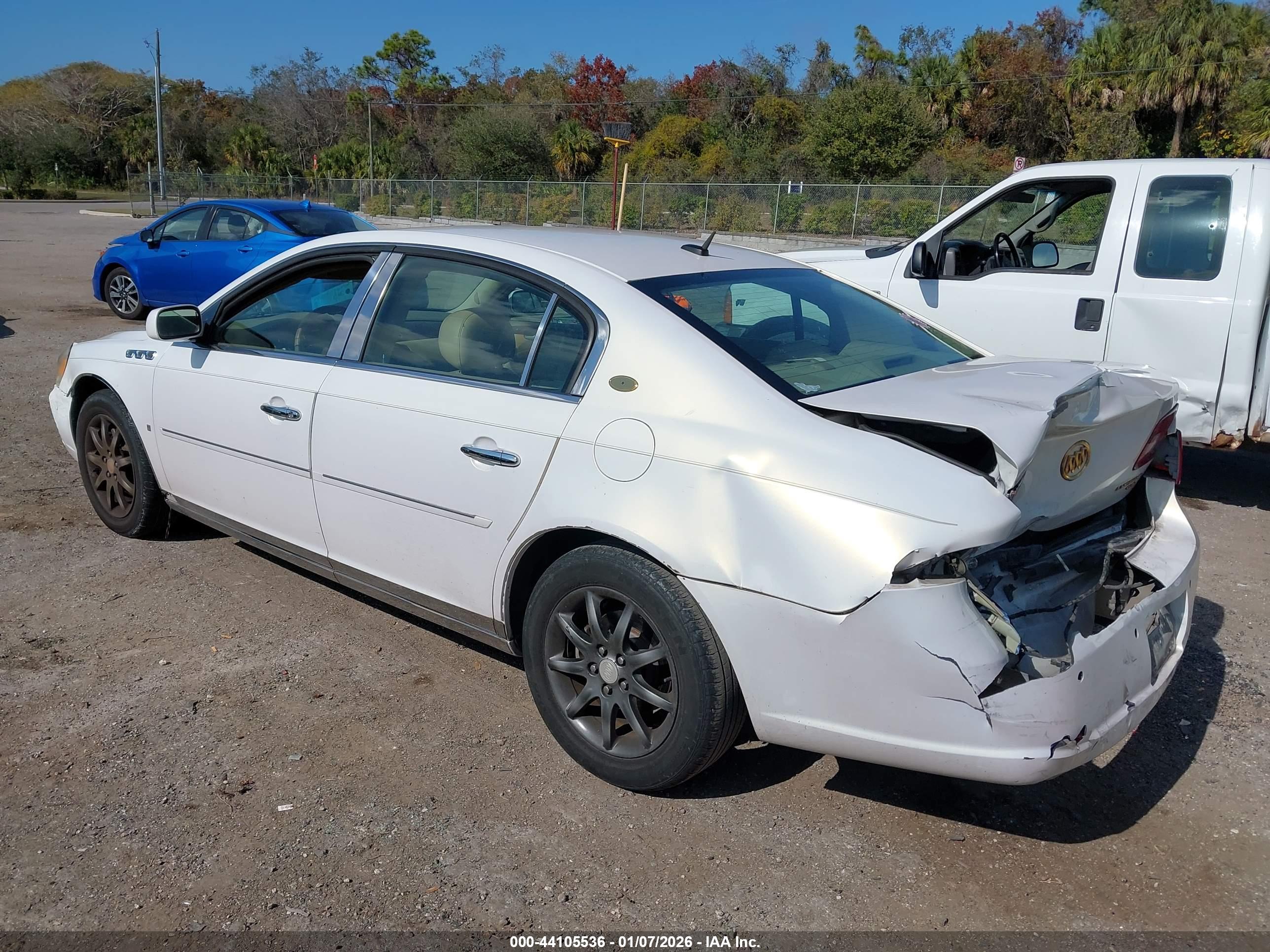 BUICK LUCERNE image 3