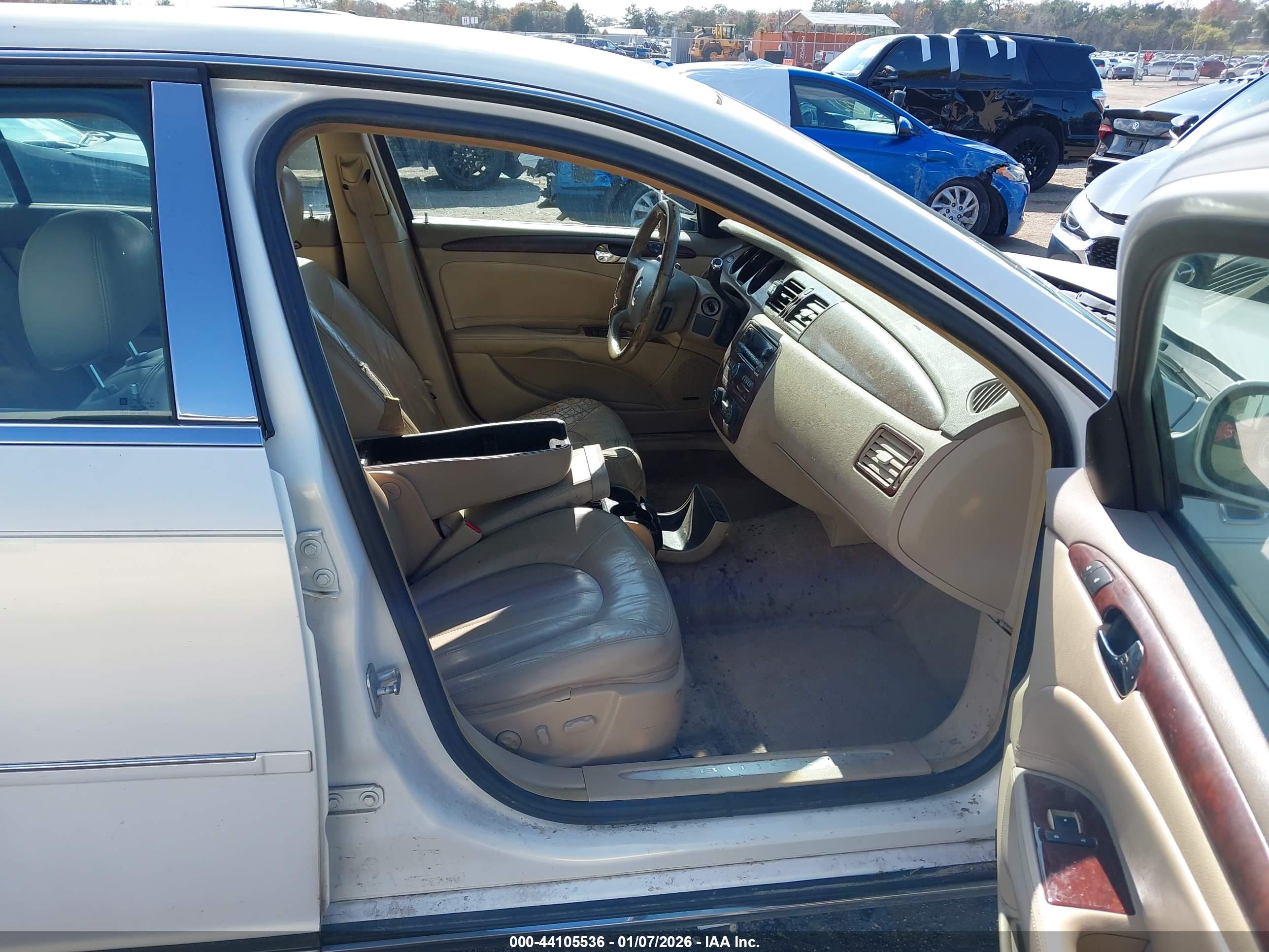 BUICK LUCERNE image 5