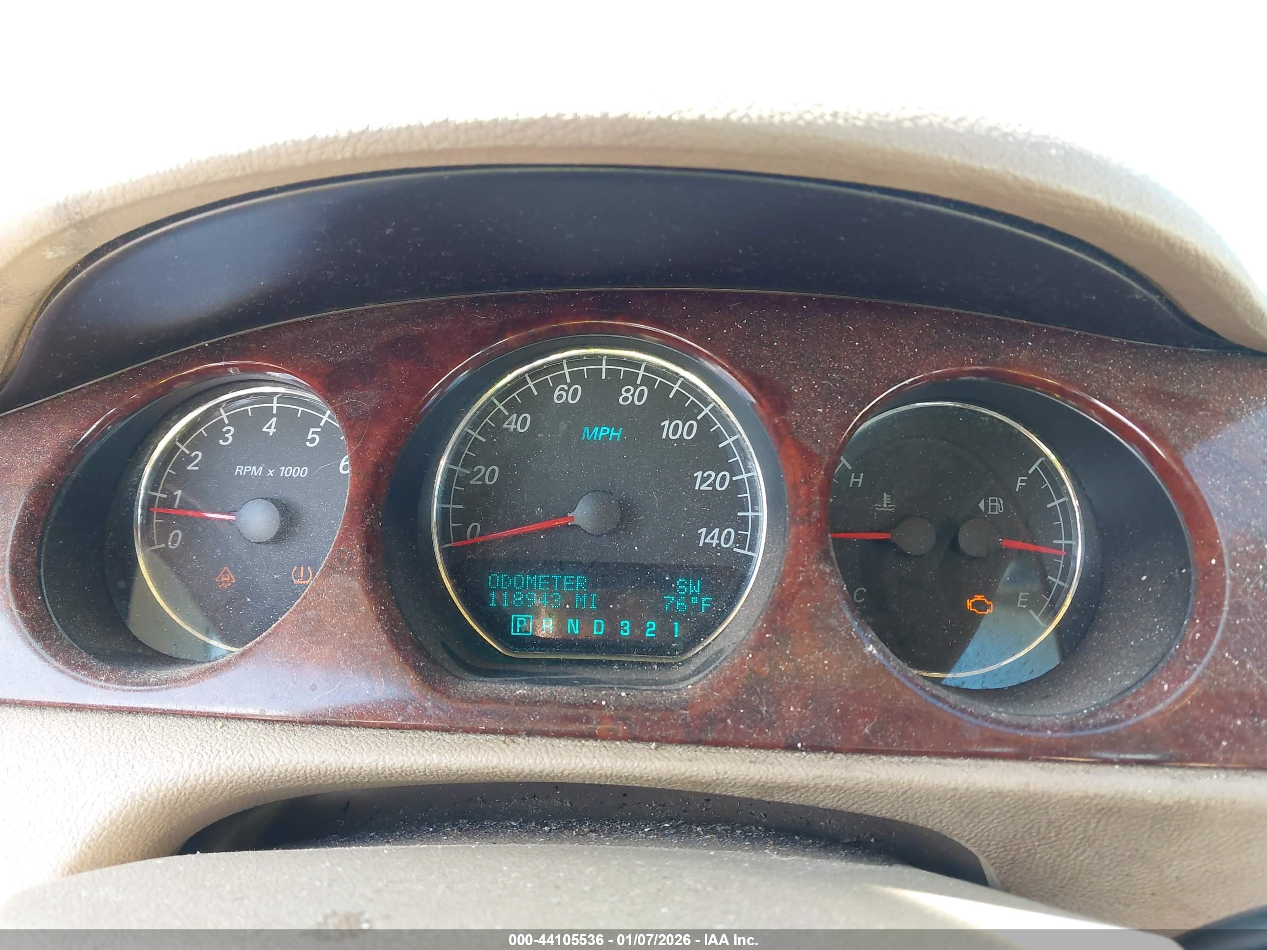 BUICK LUCERNE image 7