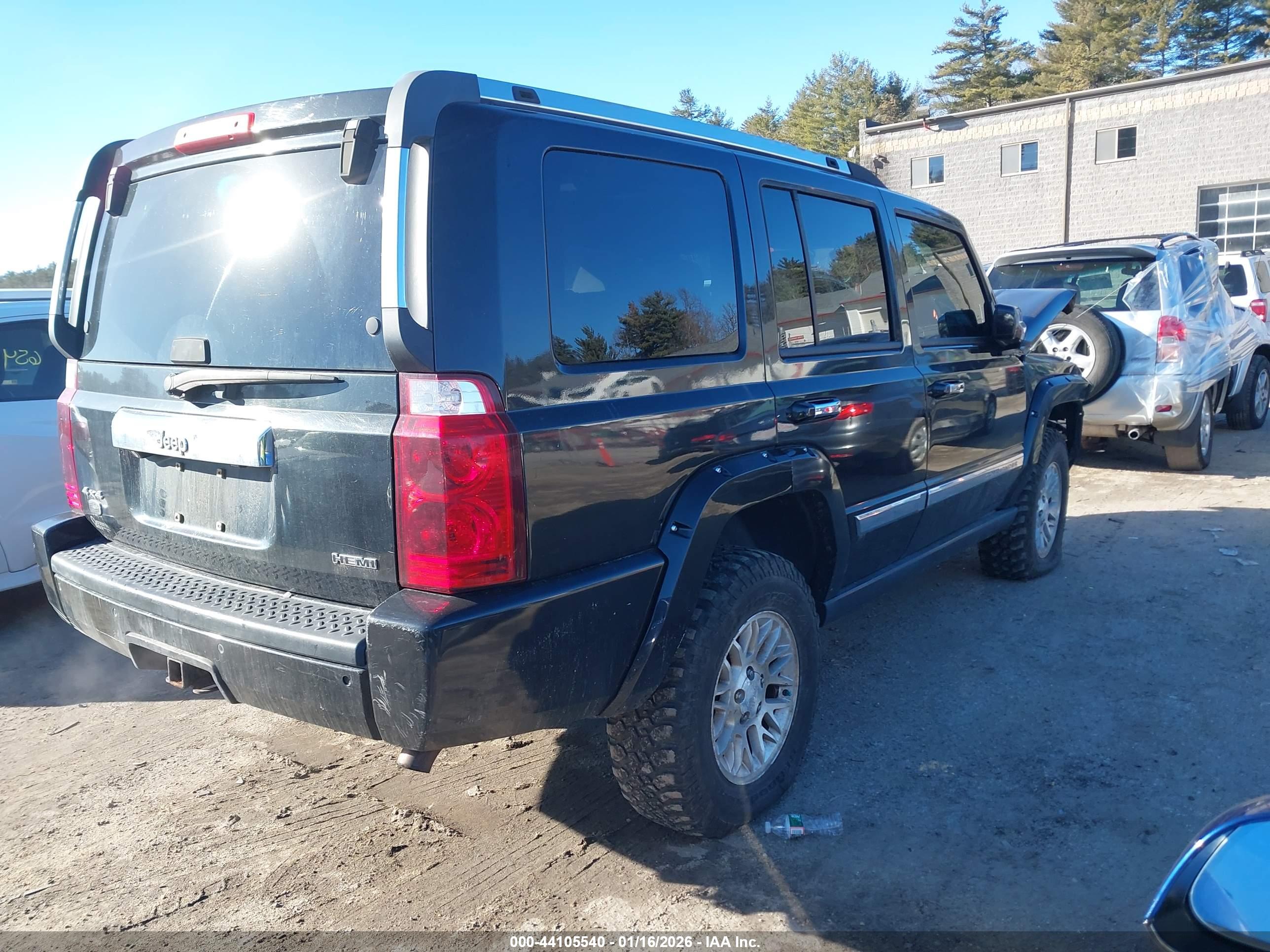JEEP COMMANDER image 4