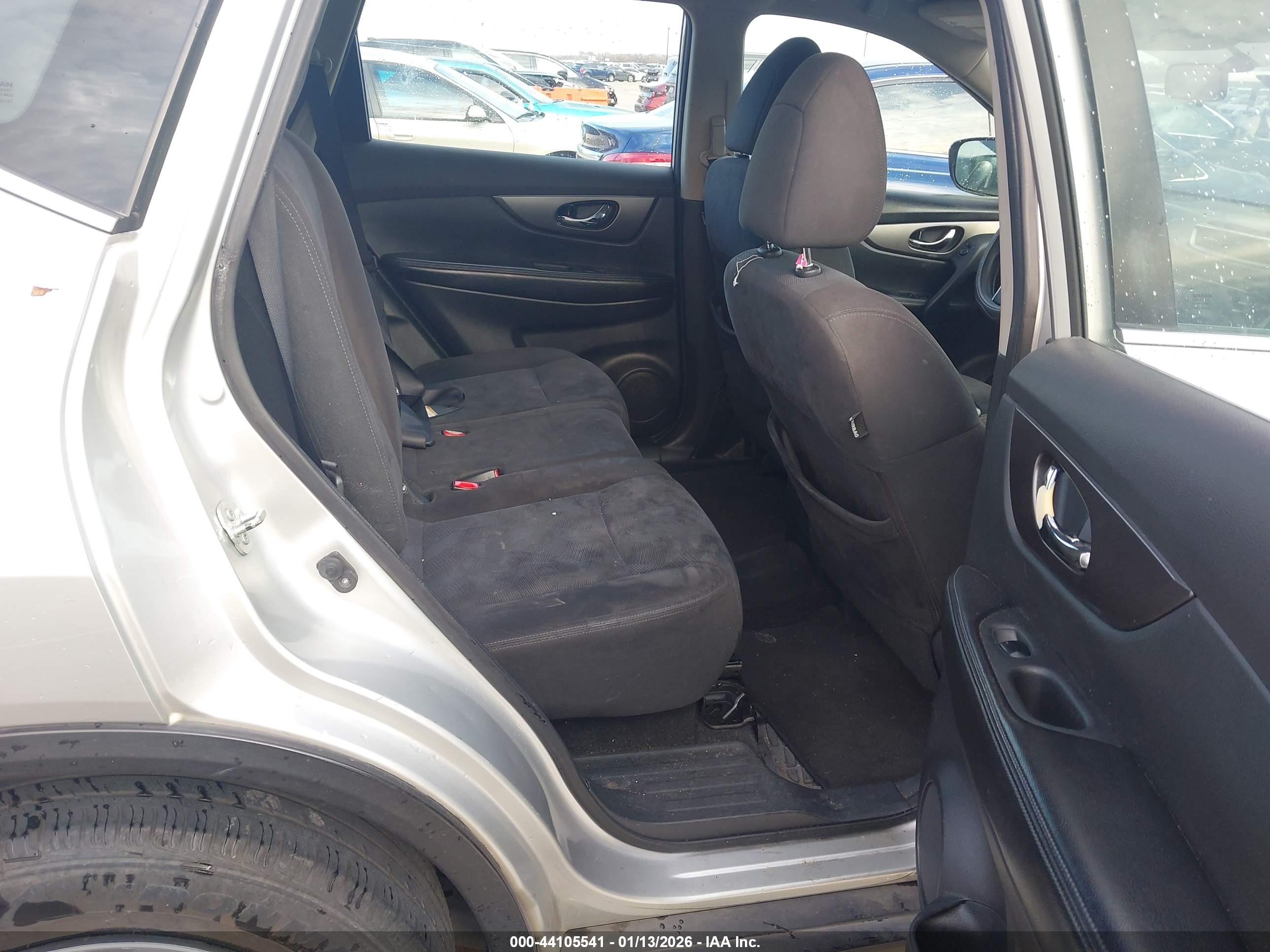 NISSAN ROGUE image 8
