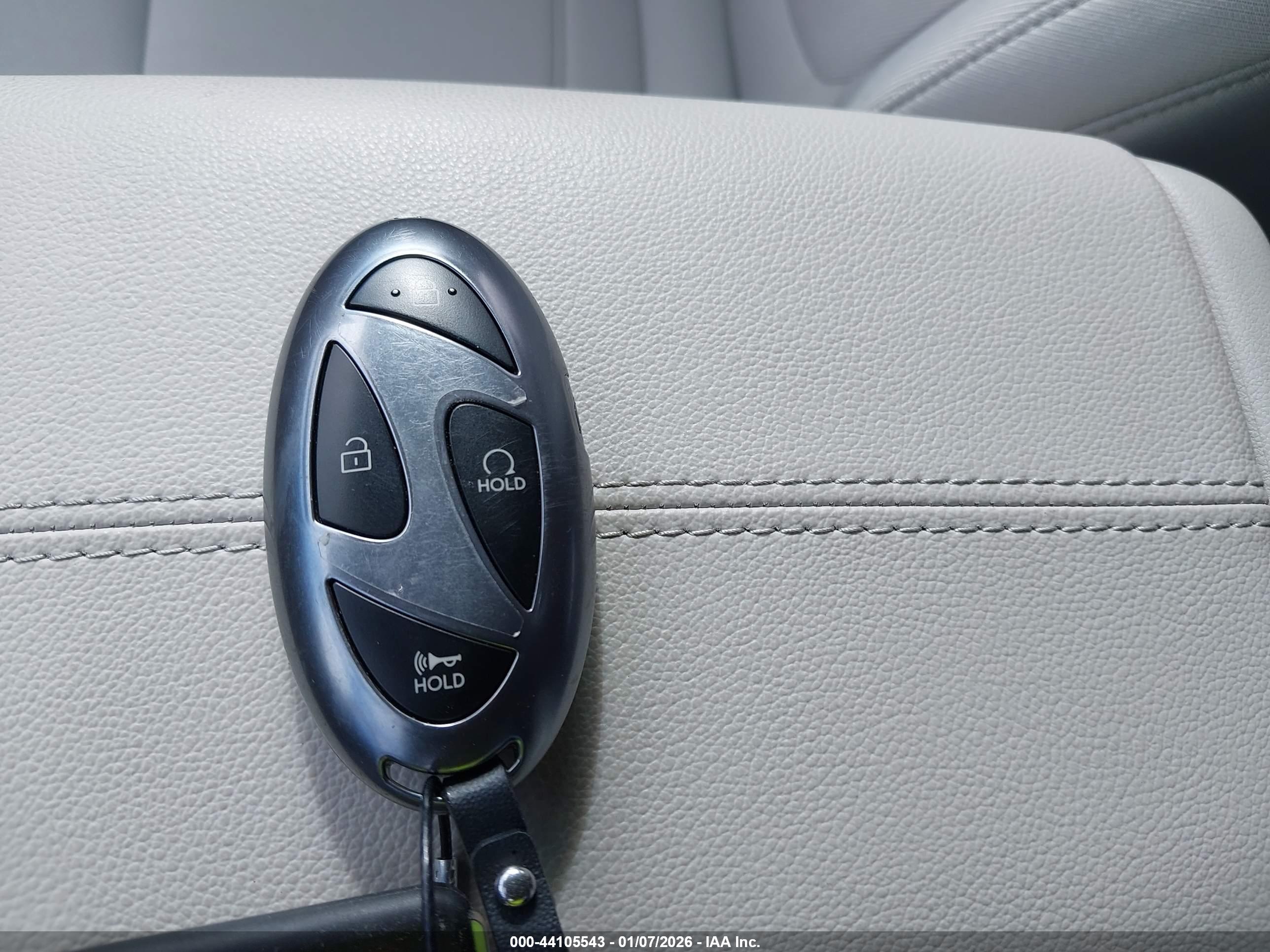 HYUNDAI TUCSON image 11
