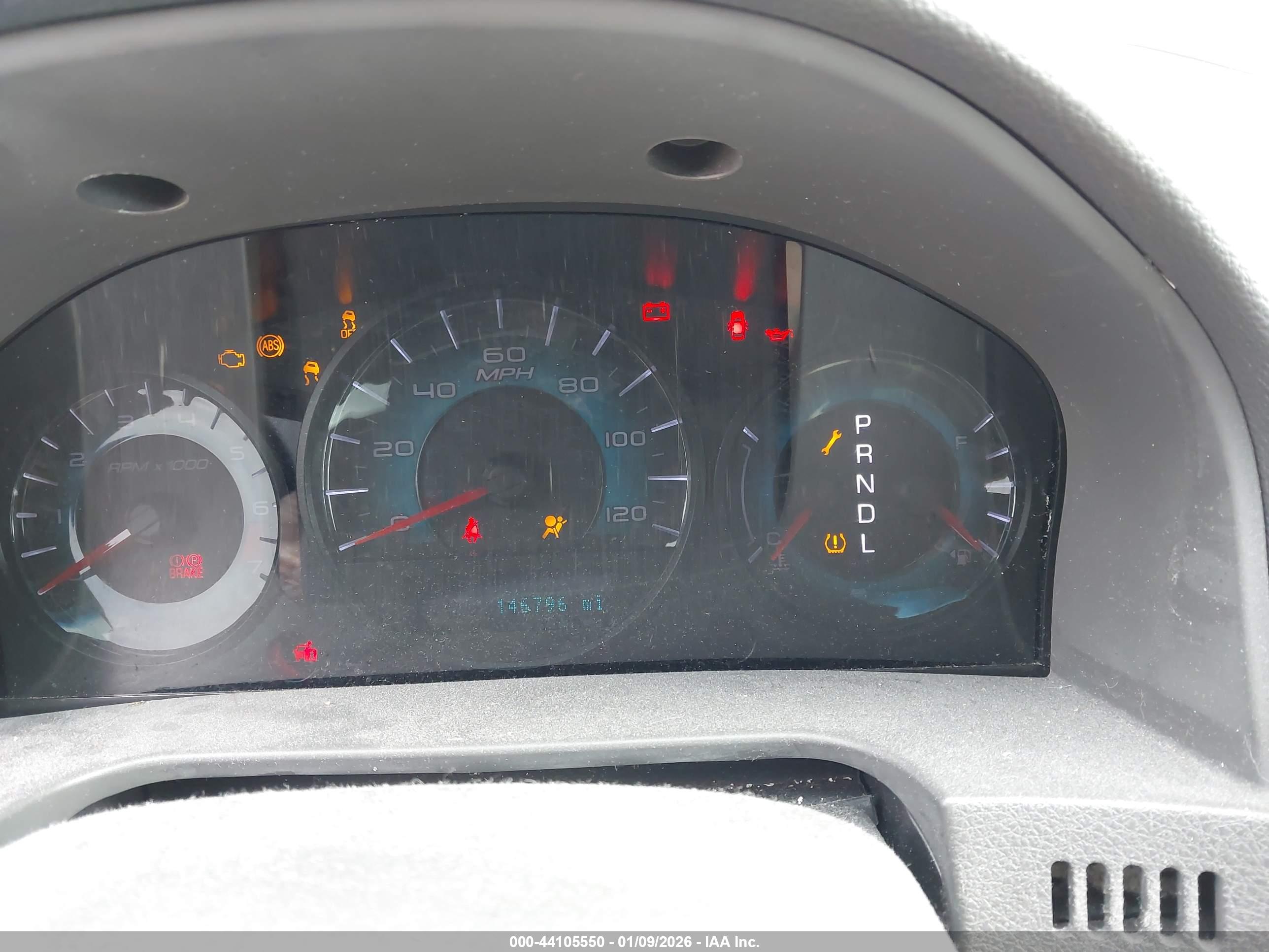 FORD FUSION image 7