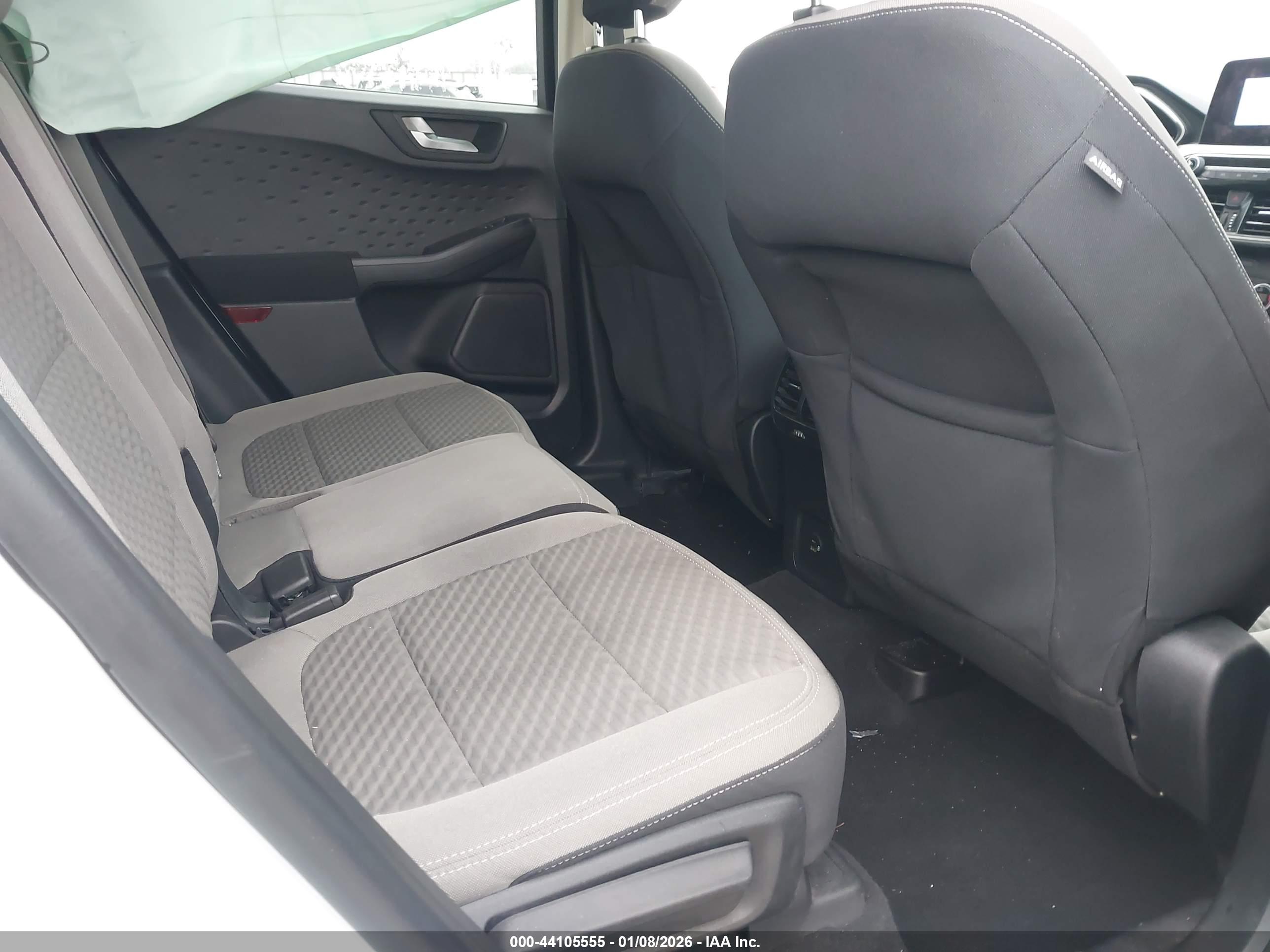 FORD ESCAPE image 8