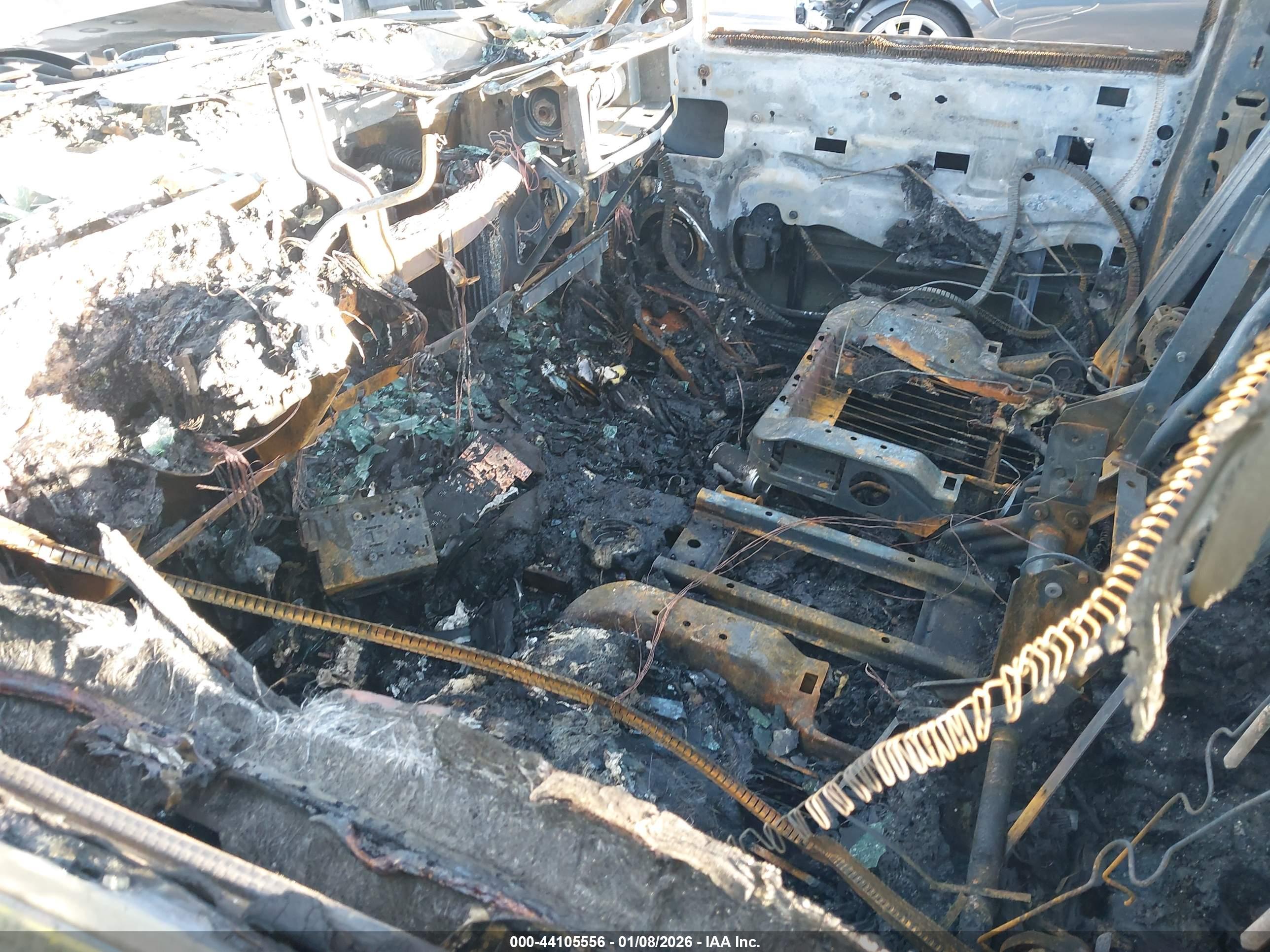 GMC SIERRA image 6