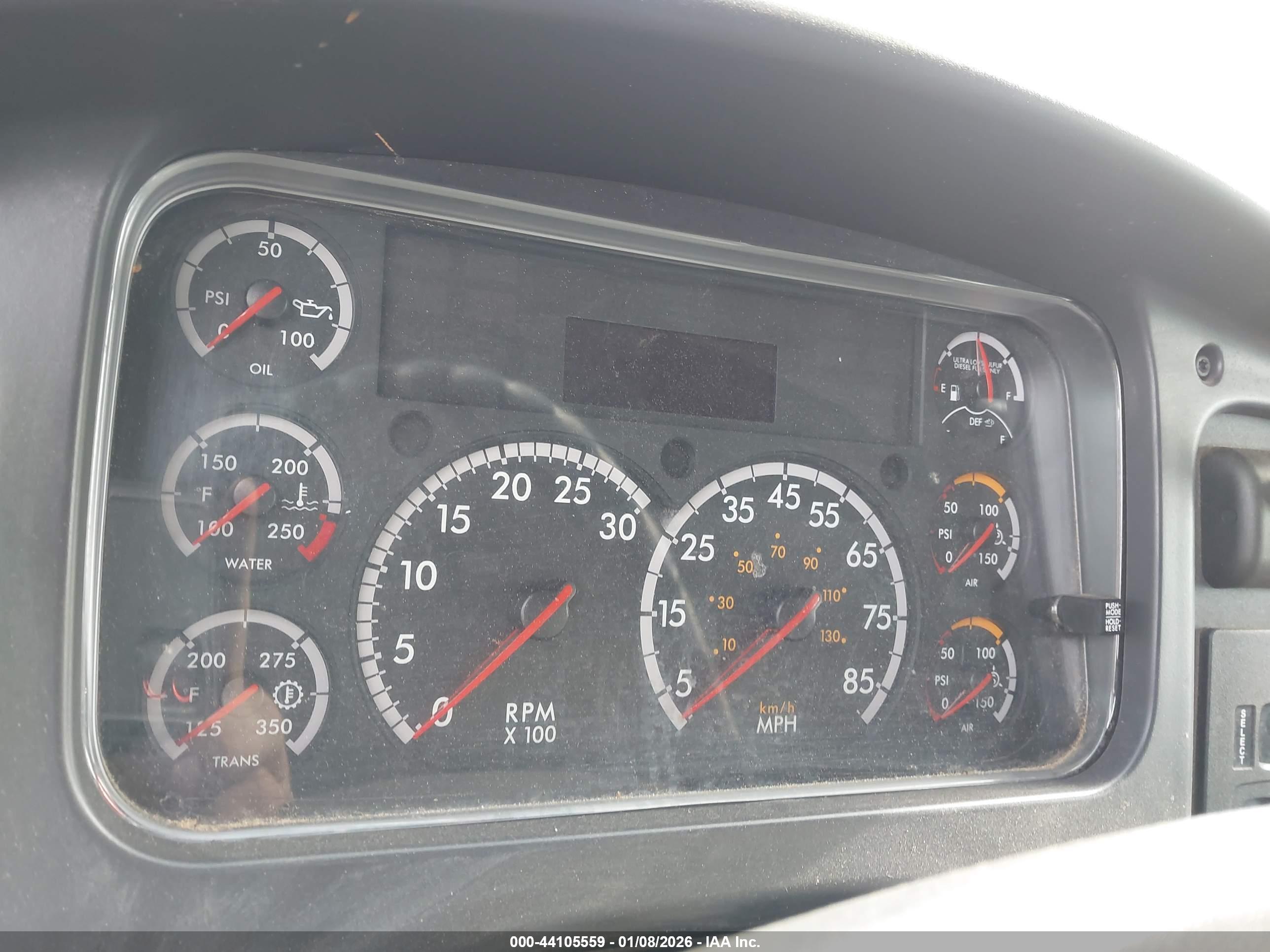 FREIGHTLINER 114SD image 6